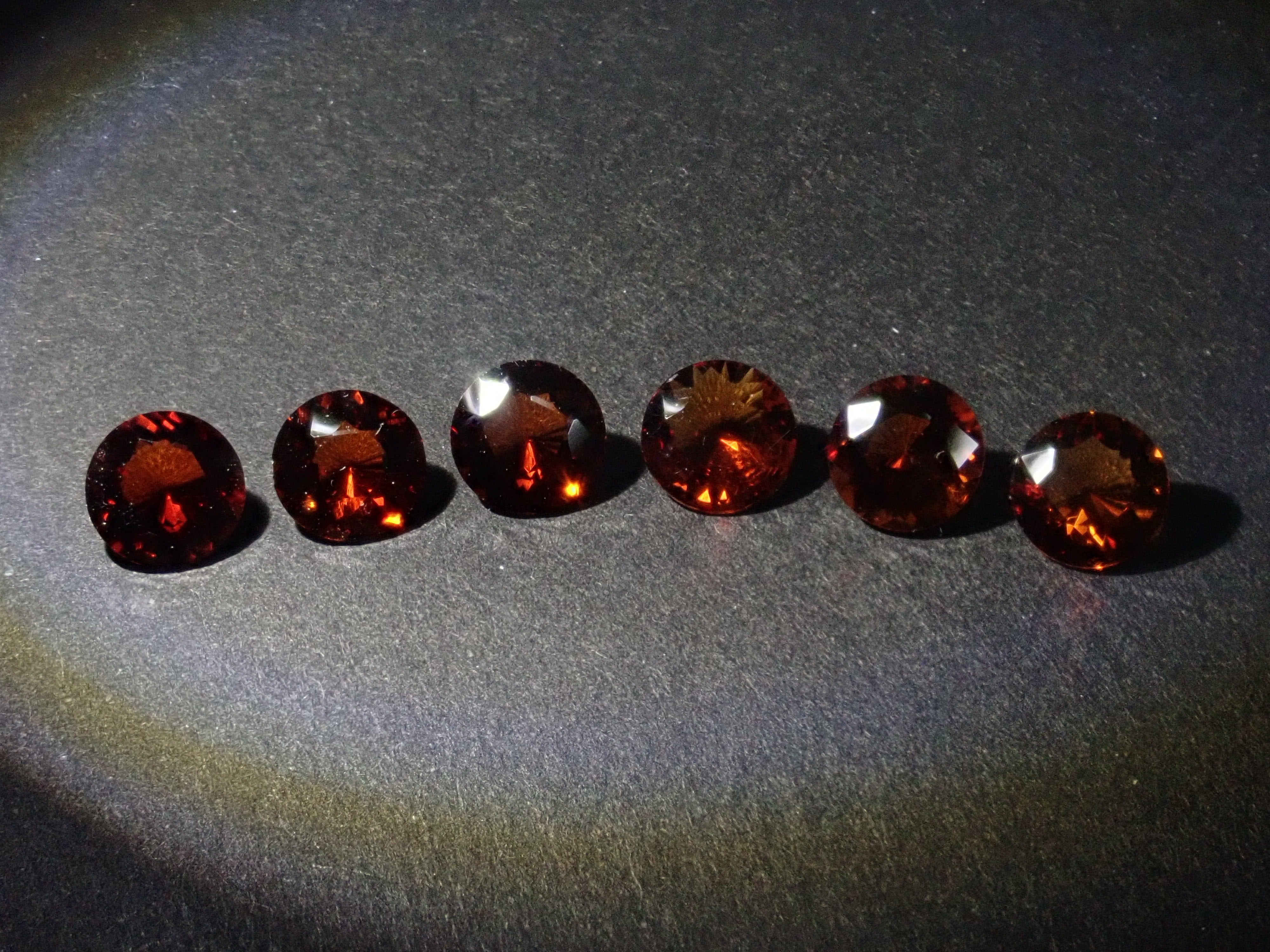 巴西馬德拉黃水晶(6 毫米,圓形切割,十一月誕生石){可享多次購買折扣}