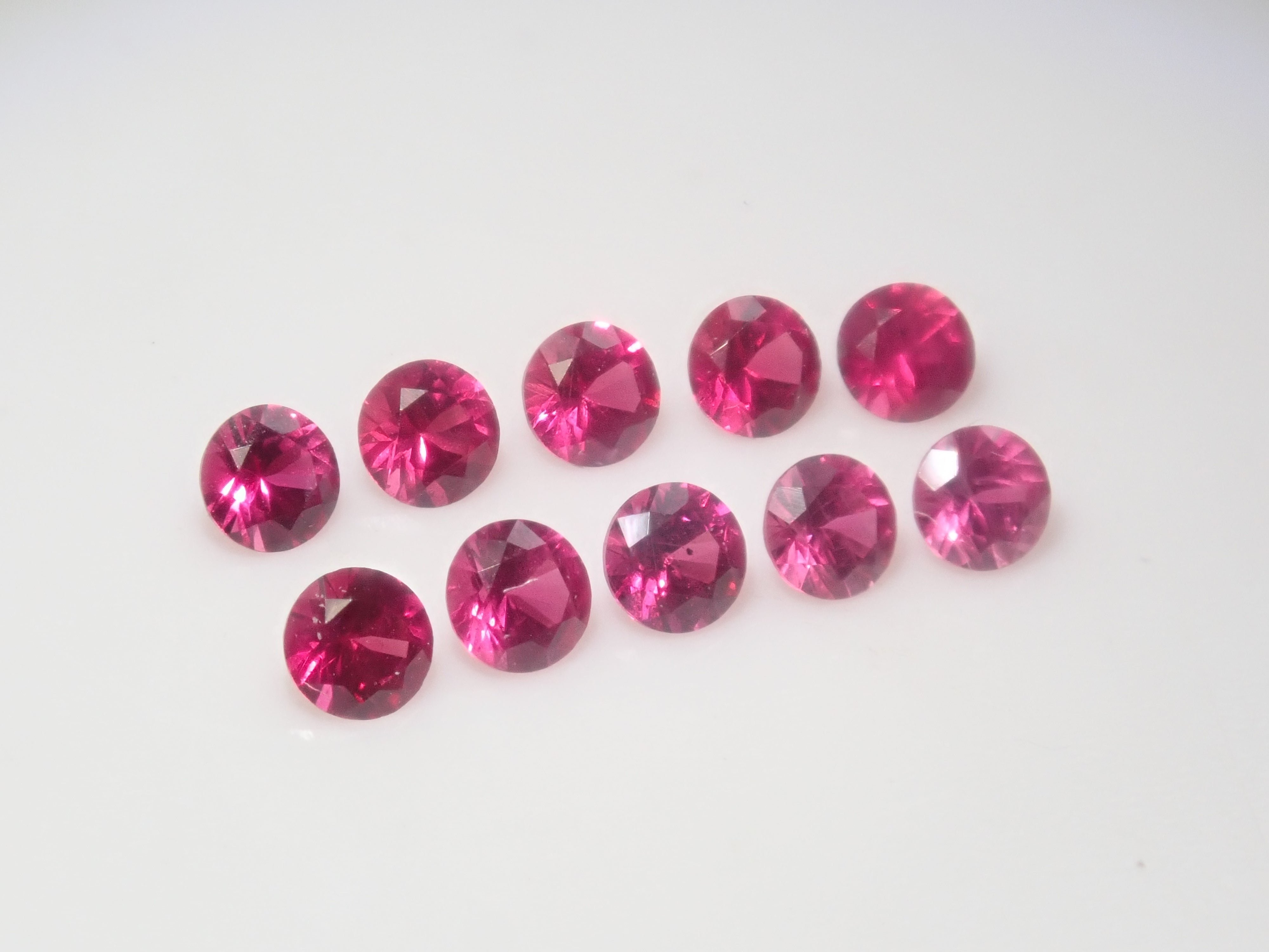 【10/18 22時販売】《限定10石》グリーンランド産ルビー(2mm,鉱山主発行の証明書付き)》1石ルース《複数購入割引有》