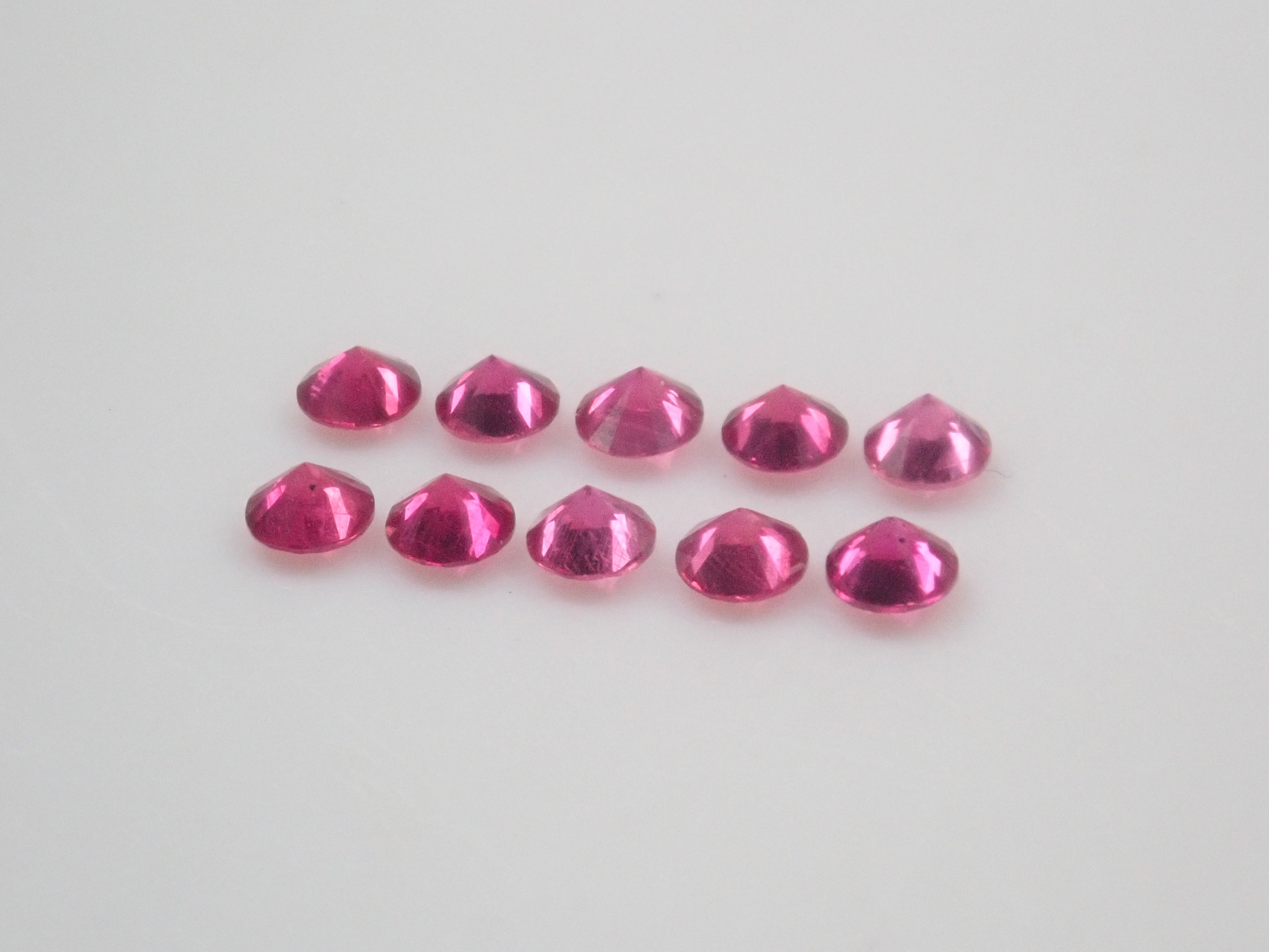 【10/18 22時販売】《限定10石》グリーンランド産ルビー(2mm,鉱山主発行の証明書付き)》1石ルース《複数購入割引有》