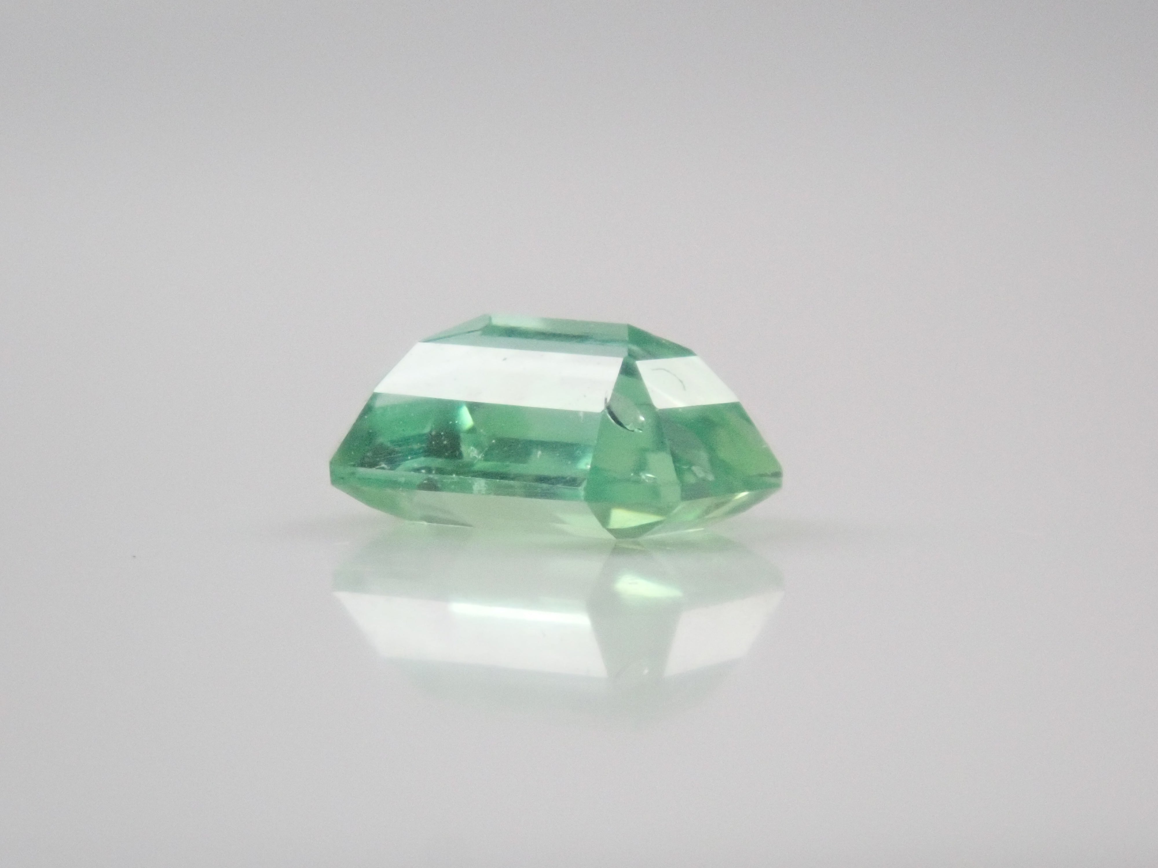 【1/24 22時販売】《限定15石》コーネルピンガチャ💎タンザニア産コーネルピン0.413ct(プリズマティン) 日独鑑付きが当たる(さらにKEN氏コーネルピンプレゼント)《複数購入割引有》