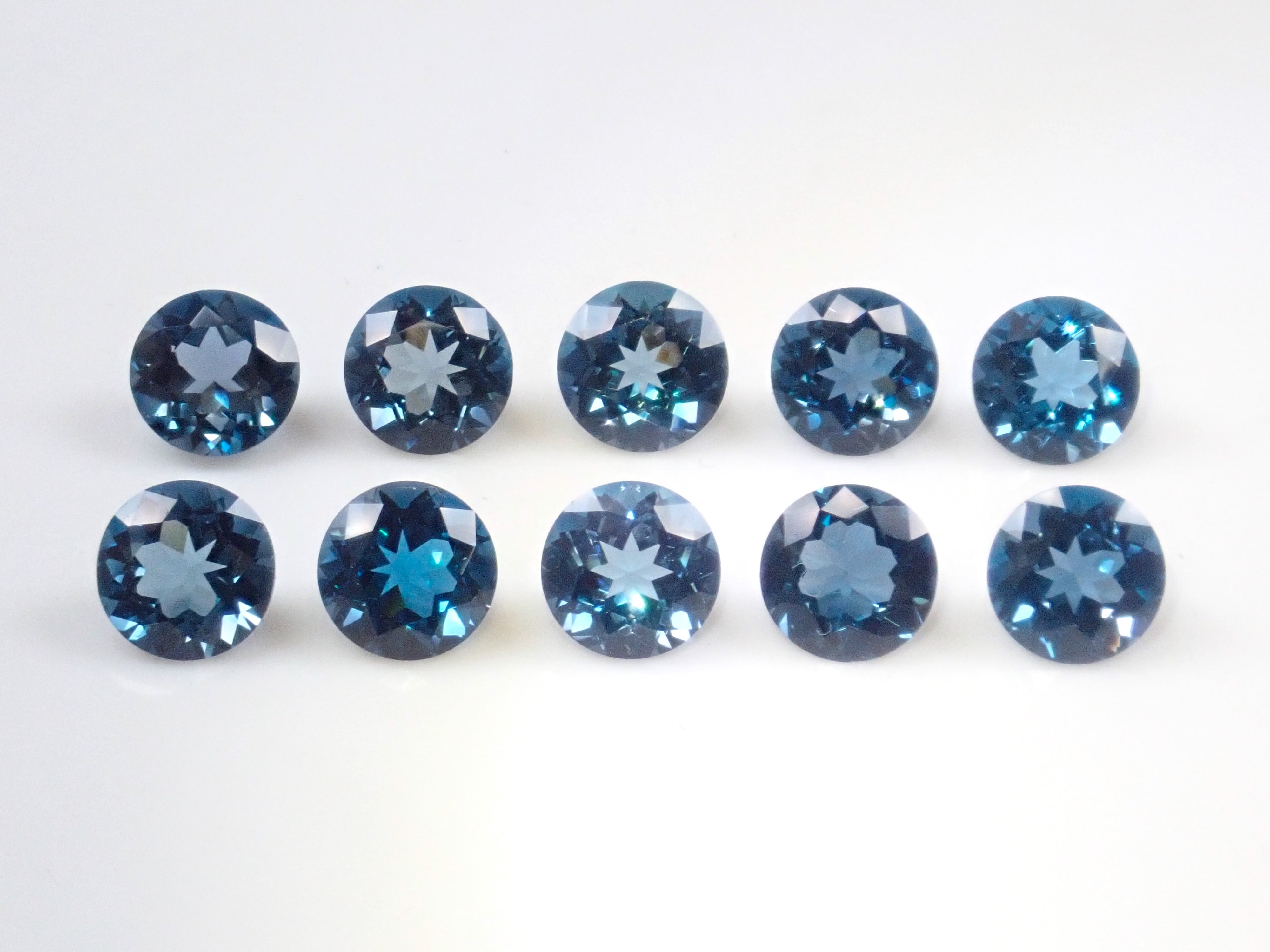 ブラジル産ロンドンブルートパーズ1石ルース(6mm,ラウンドカット)《複数購入割引有》
