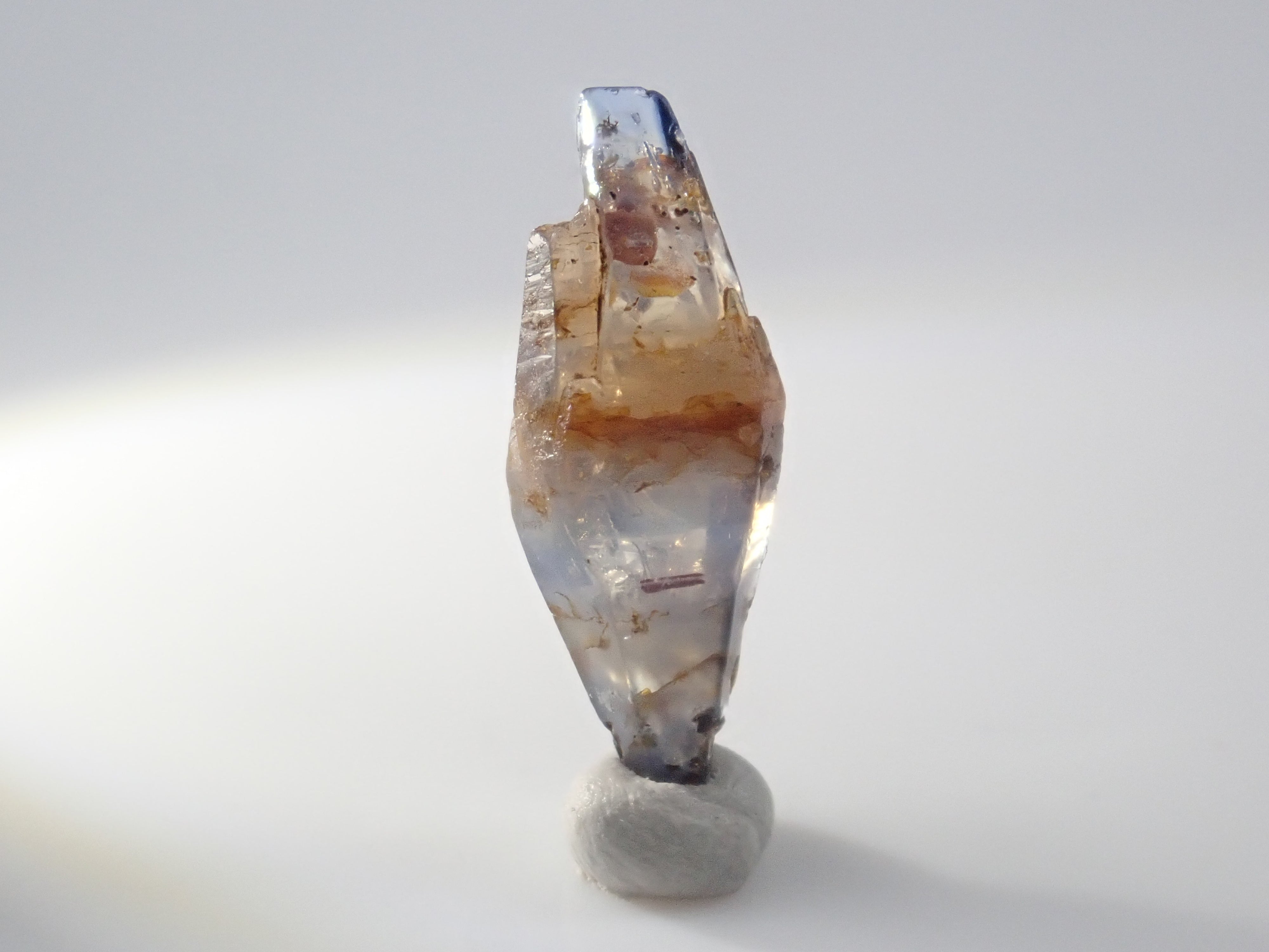 スリランカ産グラスボディ(サファイアクリスタル) 4.669ct原石