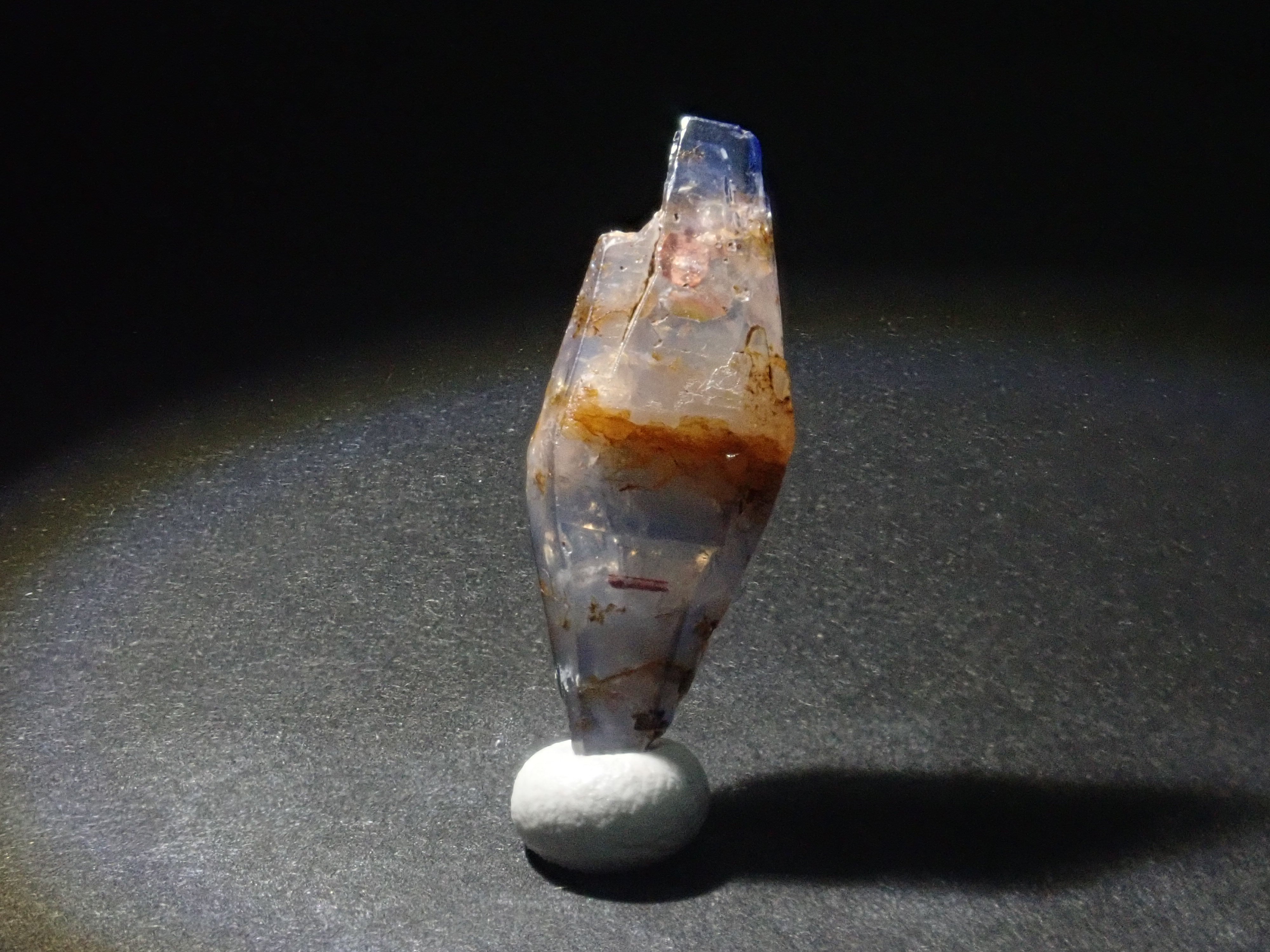 スリランカ産グラスボディ(サファイアクリスタル) 4.669ct原石