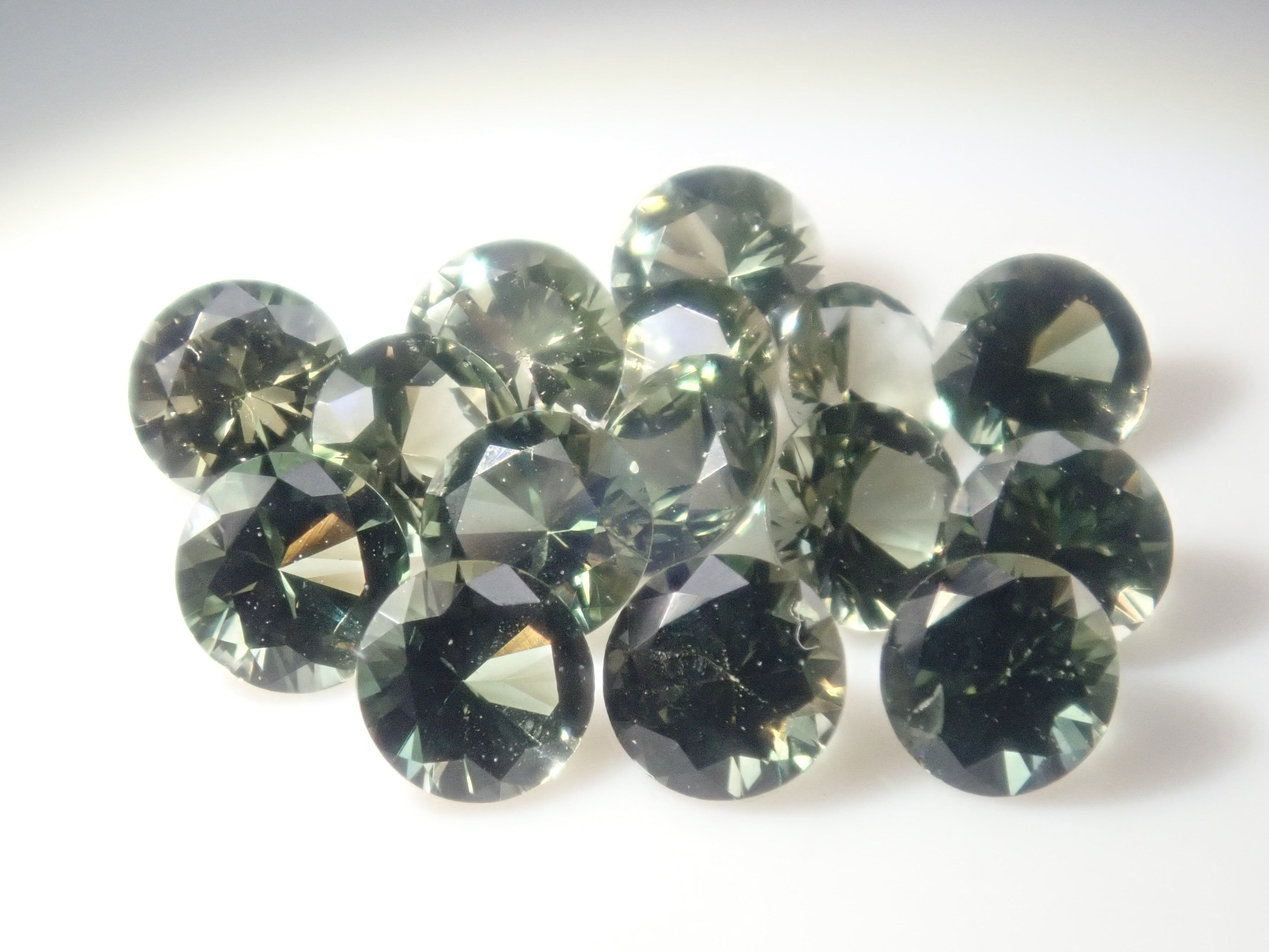 【1/24 22時販売】《限定15石》コーネルピンガチャ💎タンザニア産コーネルピン0.413ct(プリズマティン) 日独鑑付きが当たる(さらにKEN氏コーネルピンプレゼント)《複数購入割引有》