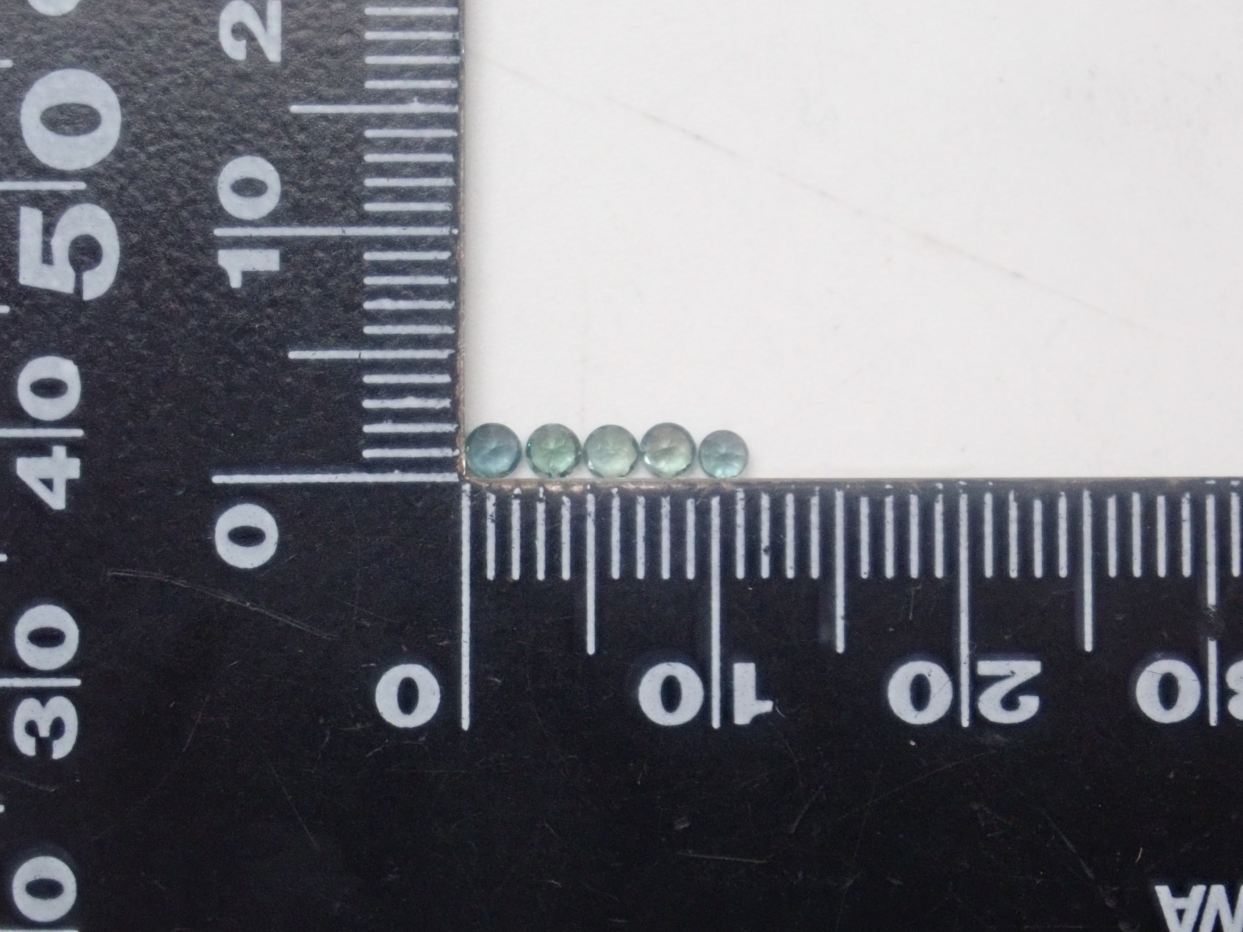 【2月2日晚間10點開始販售】限量20顆寶石:俄羅斯亞歷山大石、金綠寶石雙貓眼石及亞歷山大石扭蛋【多買有優惠】