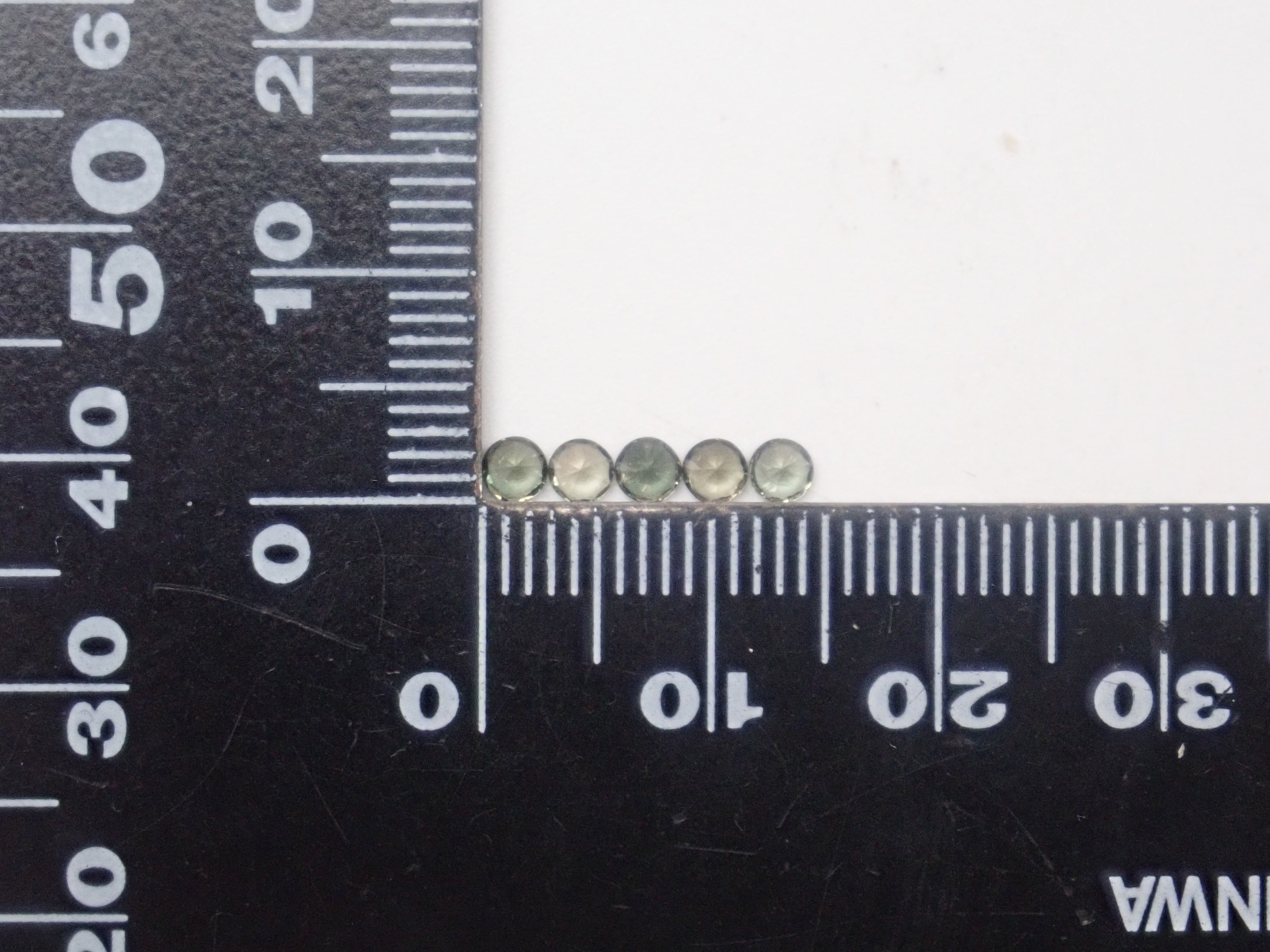 【1/24 22時販売】《限定15石》コーネルピンガチャ💎タンザニア産コーネルピン0.413ct(プリズマティン) 日独鑑付きが当たる(さらにKEN氏コーネルピンプレゼント)《複数購入割引有》