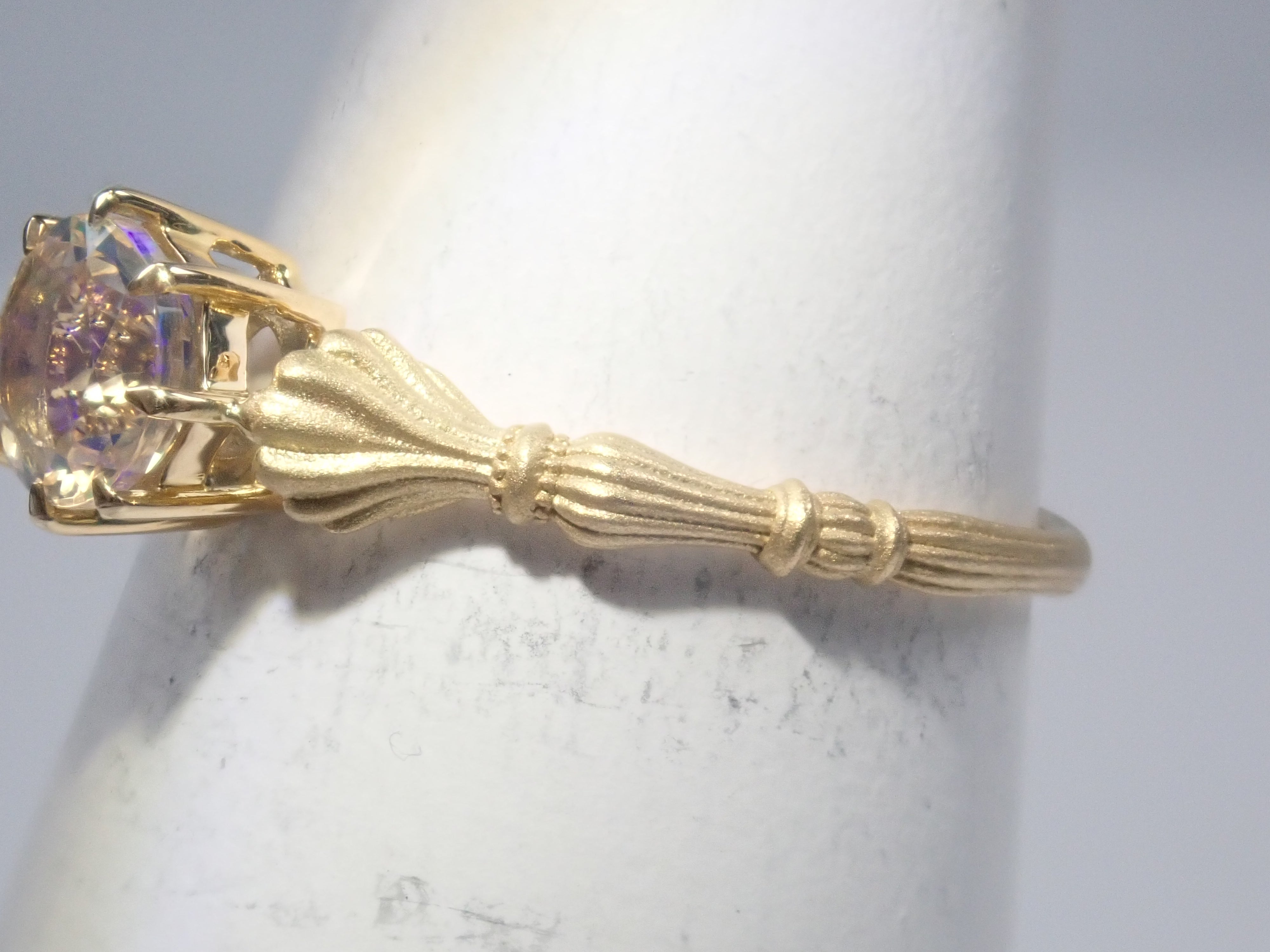 K18YG ウォーターオパール(ファセットカット) 0.358ct リング
