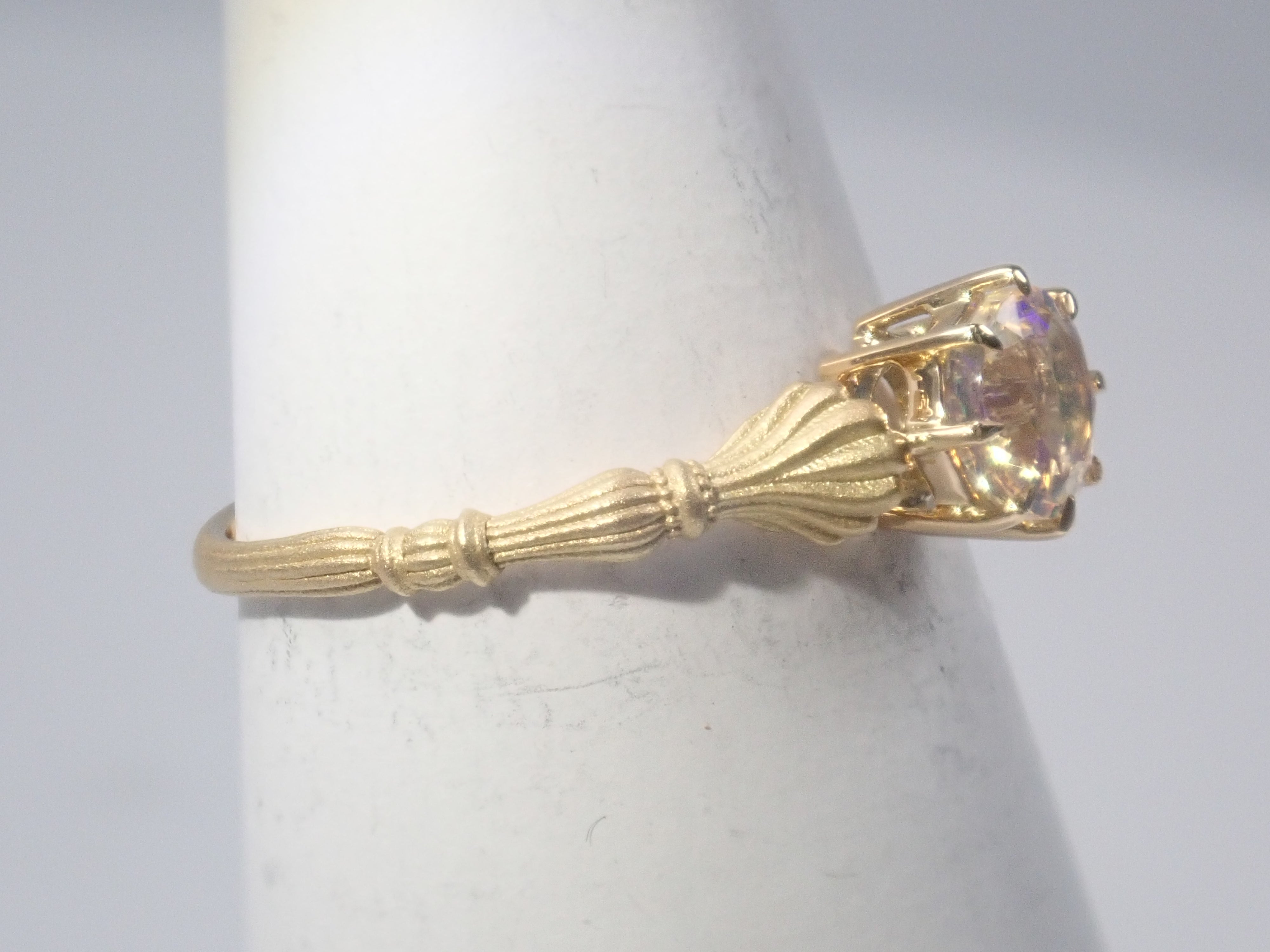 K18YG ウォーターオパール(ファセットカット) 0.358ct リング
