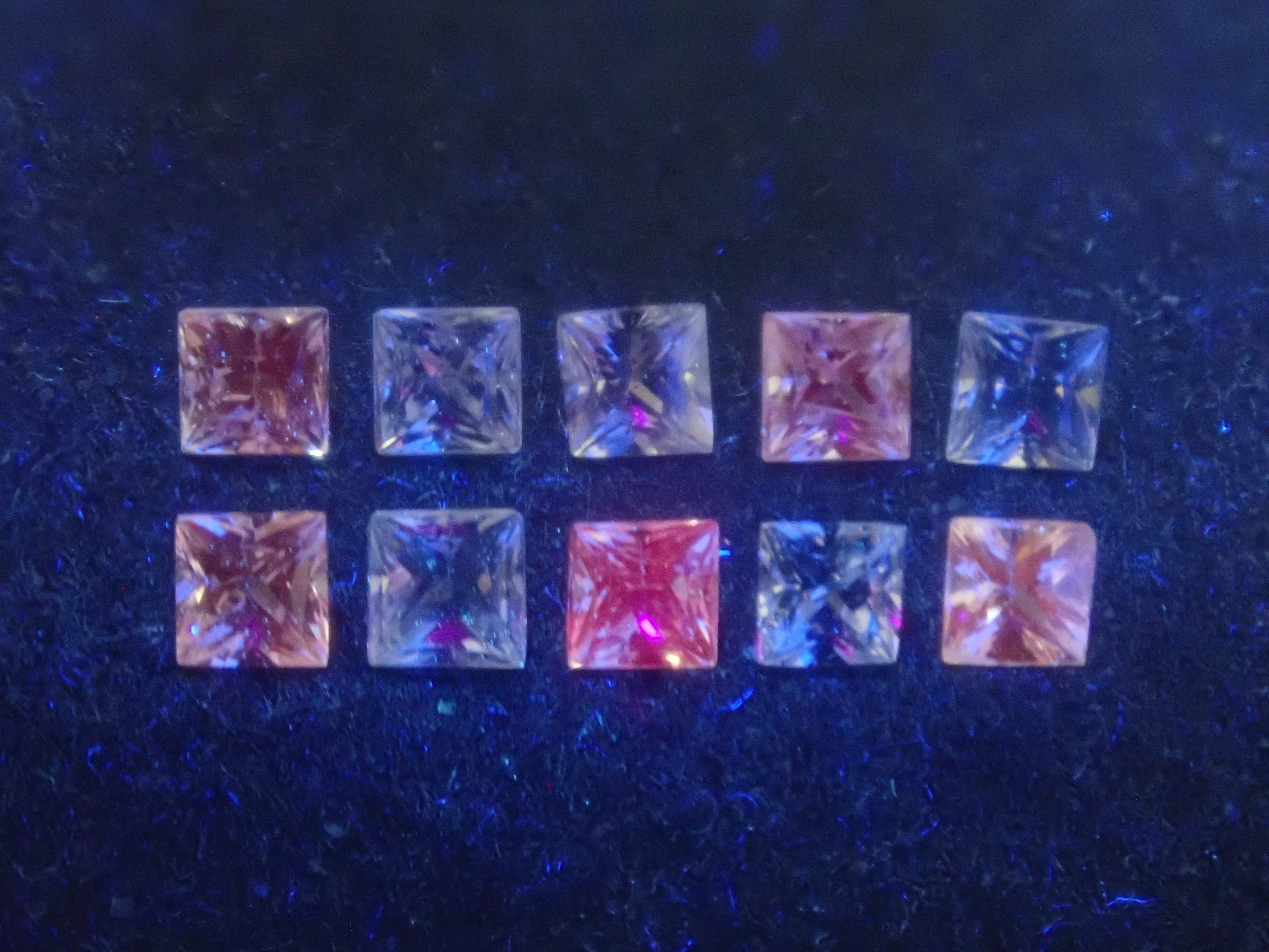 【7/25 22時販売】《限定10石》通常45,800円の中宝鑑別書付きパパラチアサファイアやベトナム産ピンクサファイアが当たるサファイアガチャ(おまけでホワイトサファイア1石)《複数購入割引有》