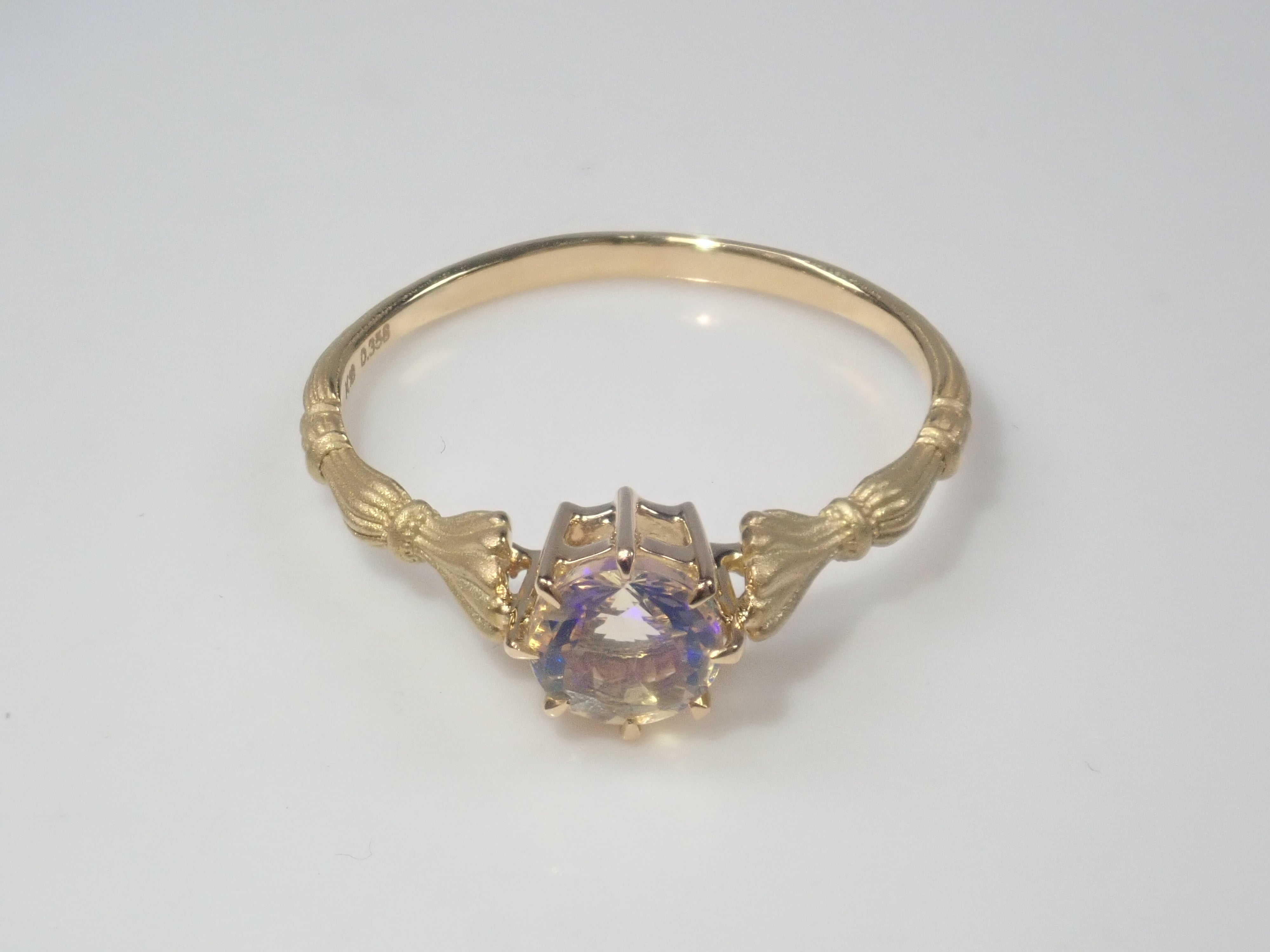 K18YG ウォーターオパール(ファセットカット) 0.358ct リング
