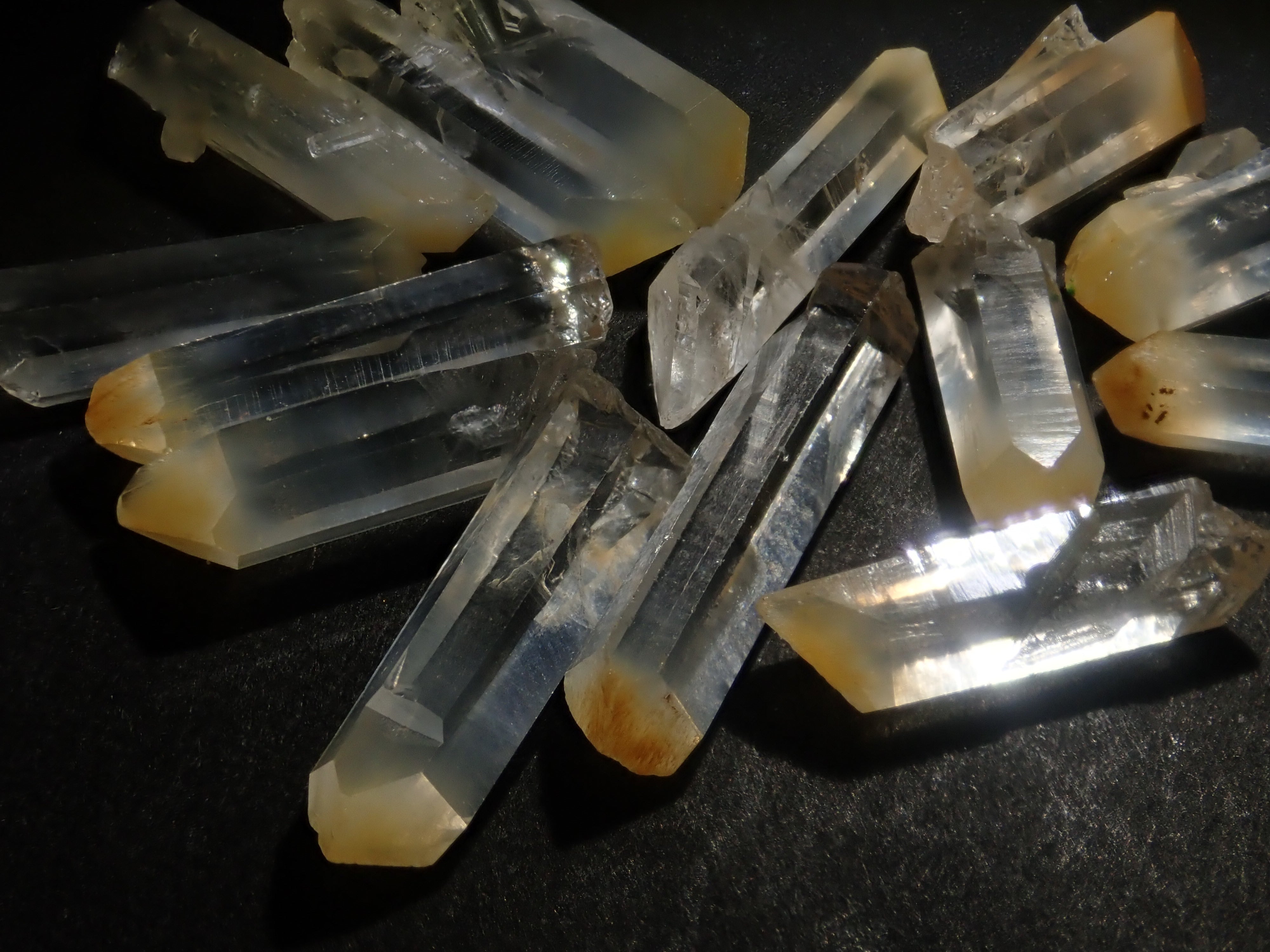 數量有限:哥倫比亞芒果石英(小號 - 厚)可享多次購買折扣