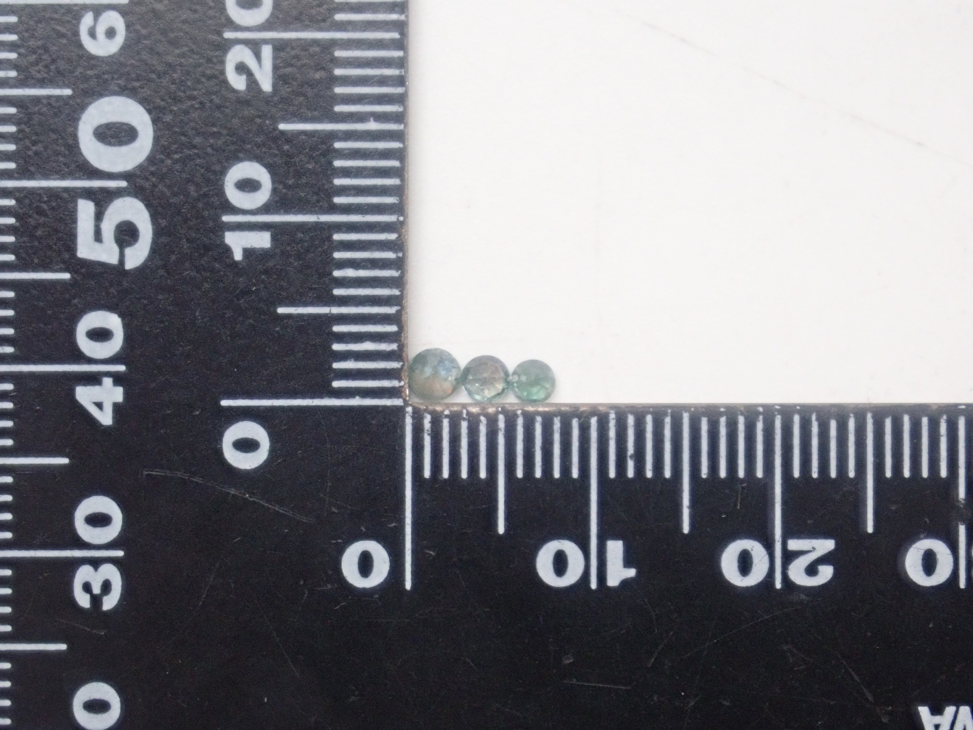 【2月2日晚間10點開始販售】限量20顆寶石:俄羅斯亞歷山大石、金綠寶石雙貓眼石及亞歷山大石扭蛋【多買有優惠】