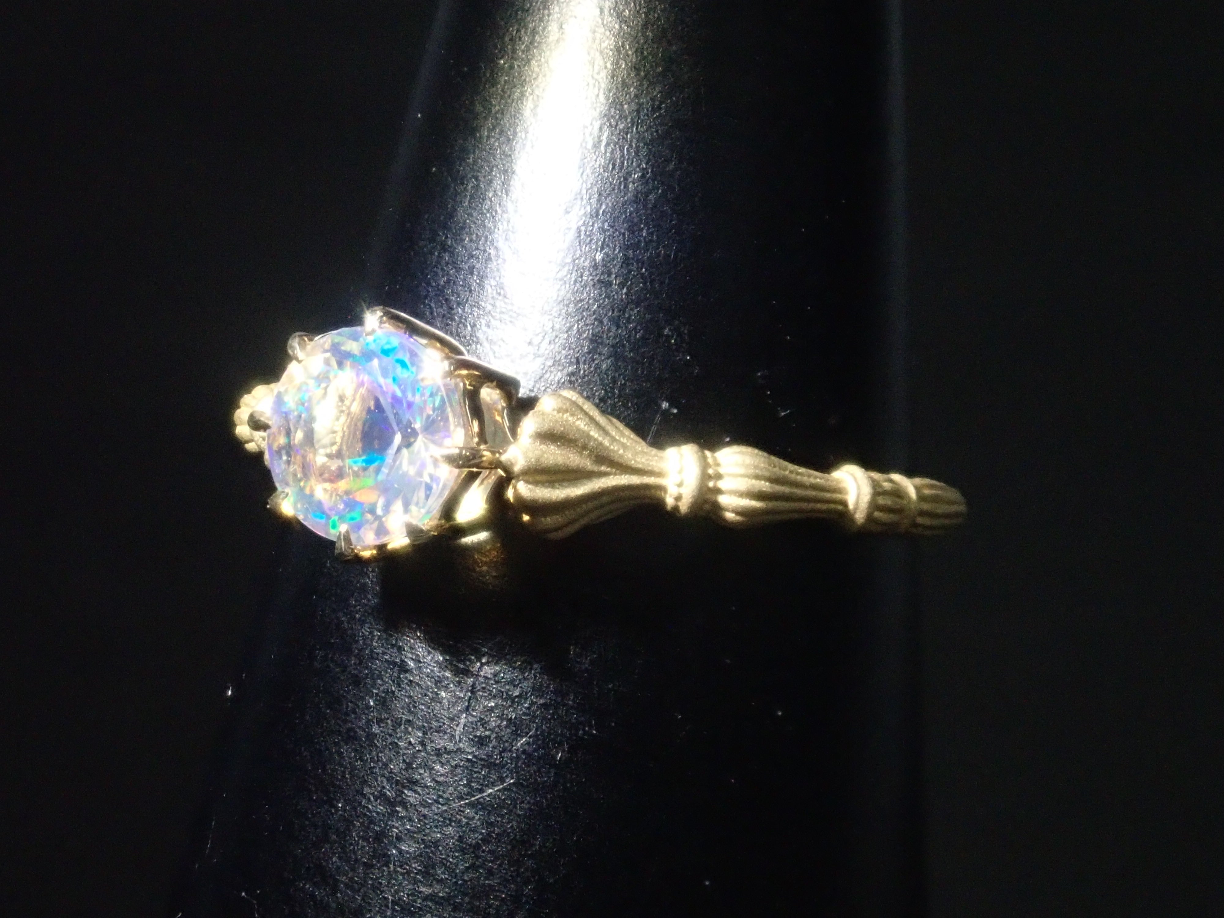 K18YG ウォーターオパール(ファセットカット) 0.358ct リング