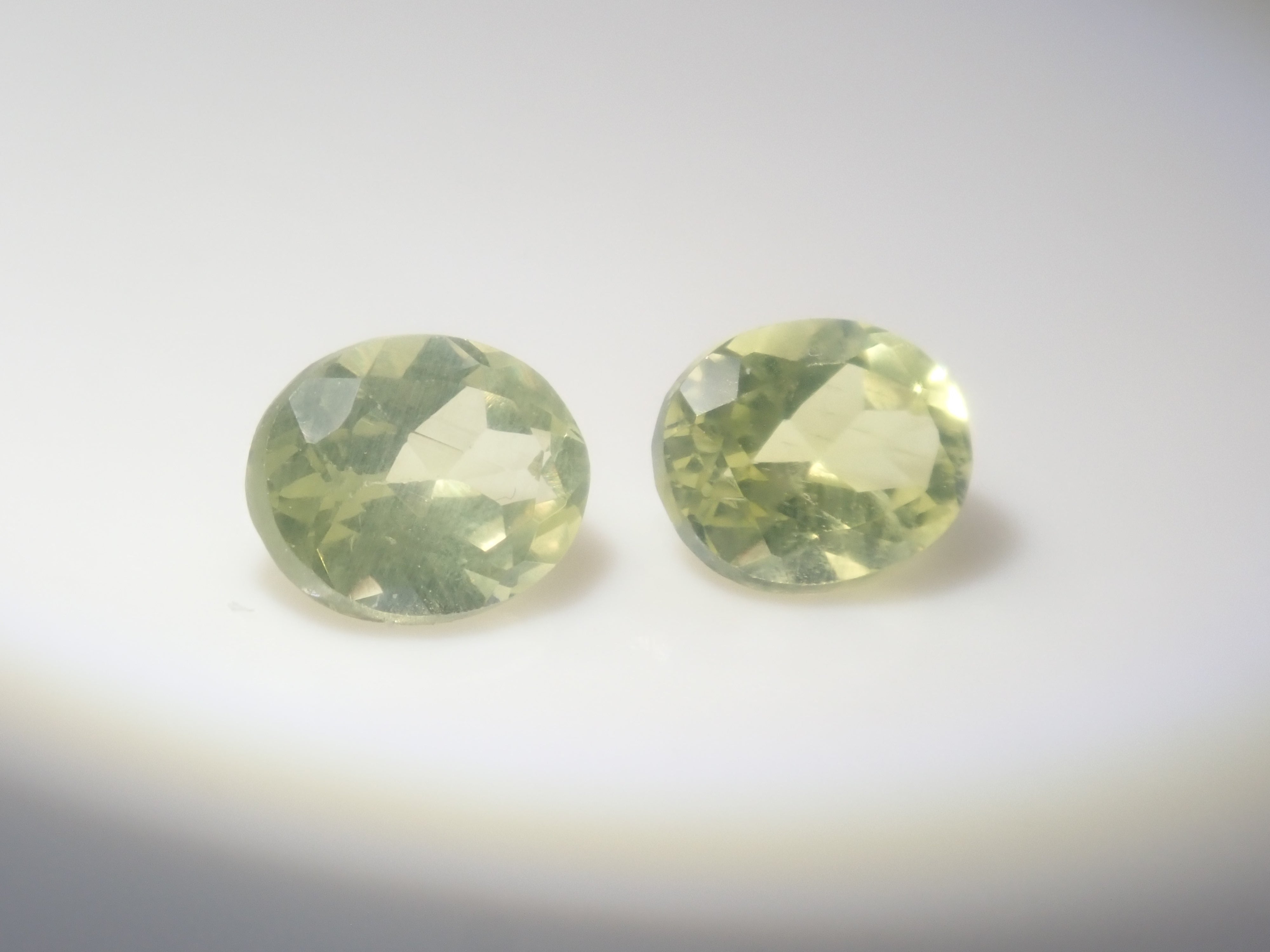 【2月2日晚間10點開始販售】限量20顆寶石:俄羅斯亞歷山大石、金綠寶石雙貓眼石及亞歷山大石扭蛋【多買有優惠】