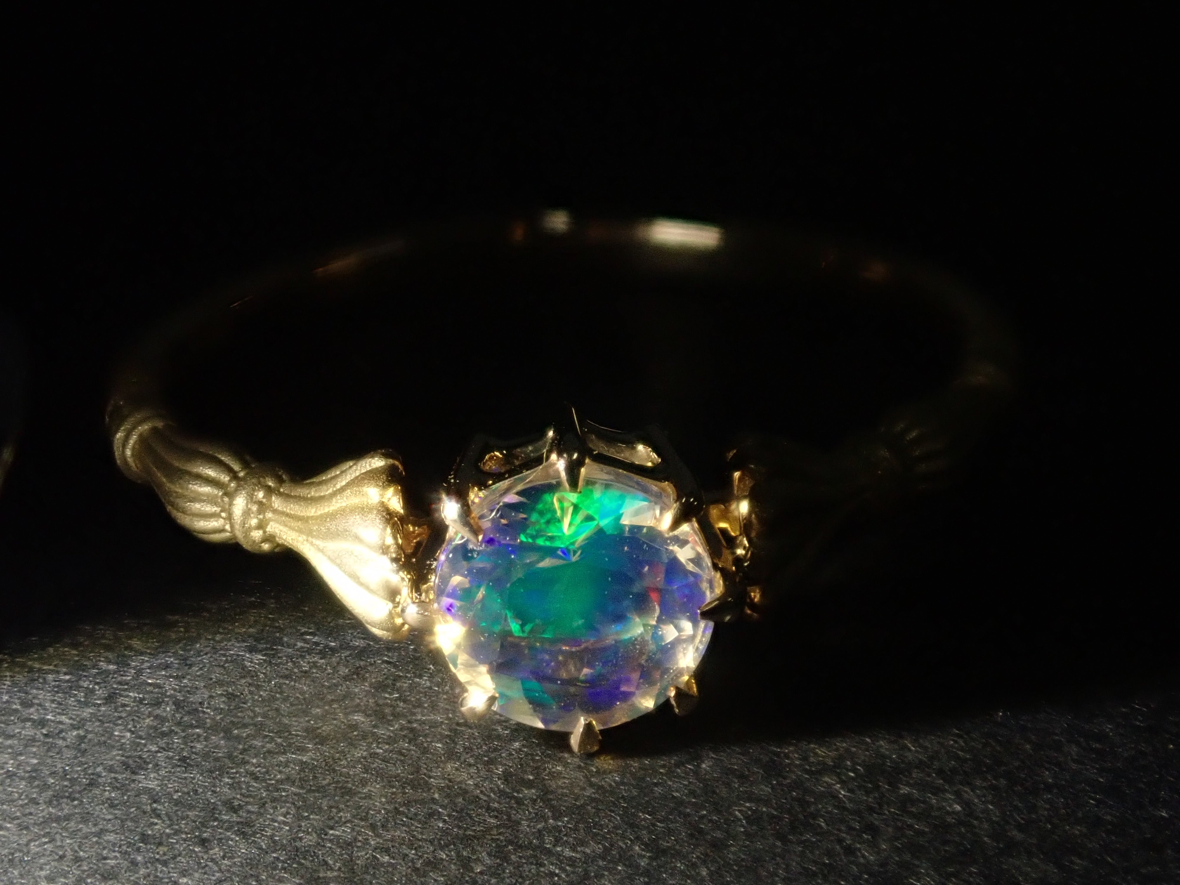 K18YG ウォーターオパール(ファセットカット) 0.358ct リング
