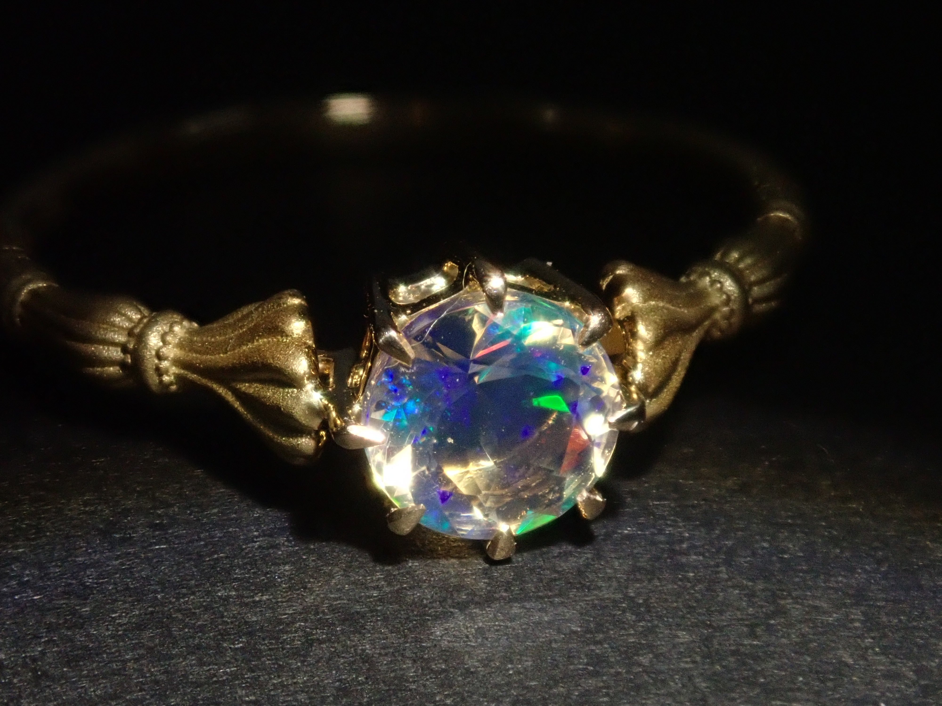 K18YG ウォーターオパール(ファセットカット) 0.358ct リング