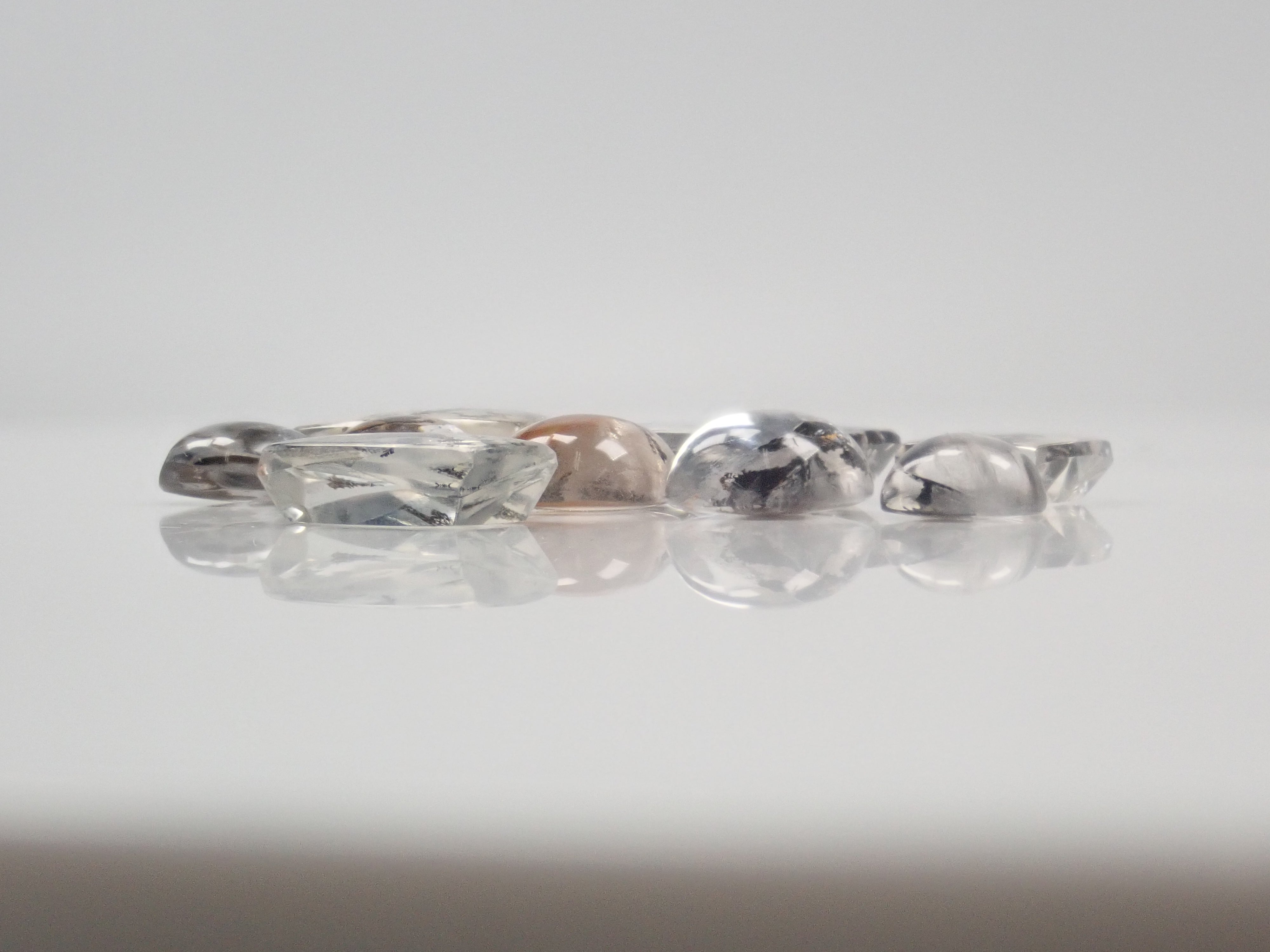 甲州貴石切子plusthree2石(平均18ct)入りデンドリティッククォーツガチャ1石(コッパールチルインクォーツ1石付)《複数購入割引有》