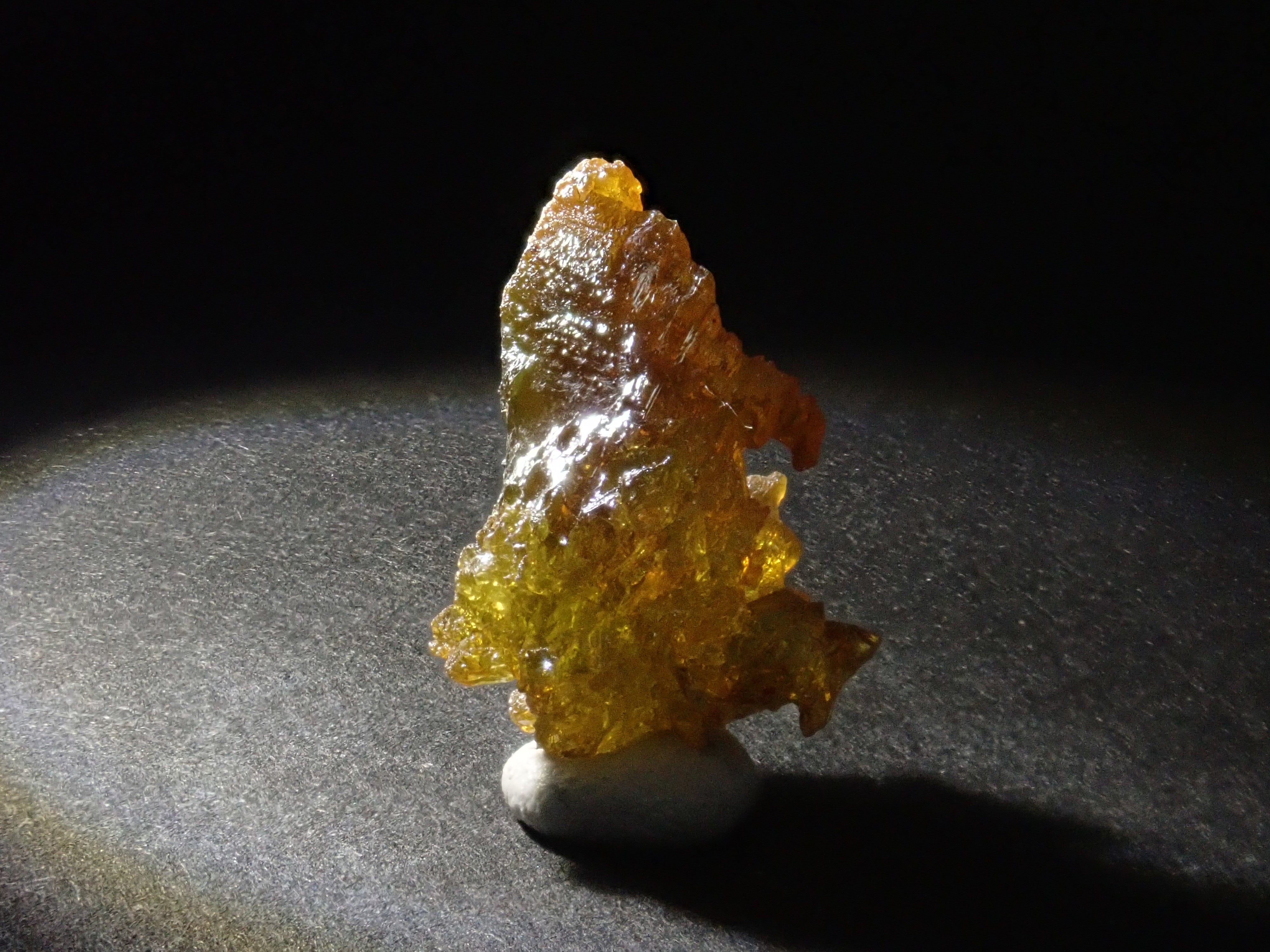 《限量8石》合成鋅礦原石1顆《多買有優惠》
