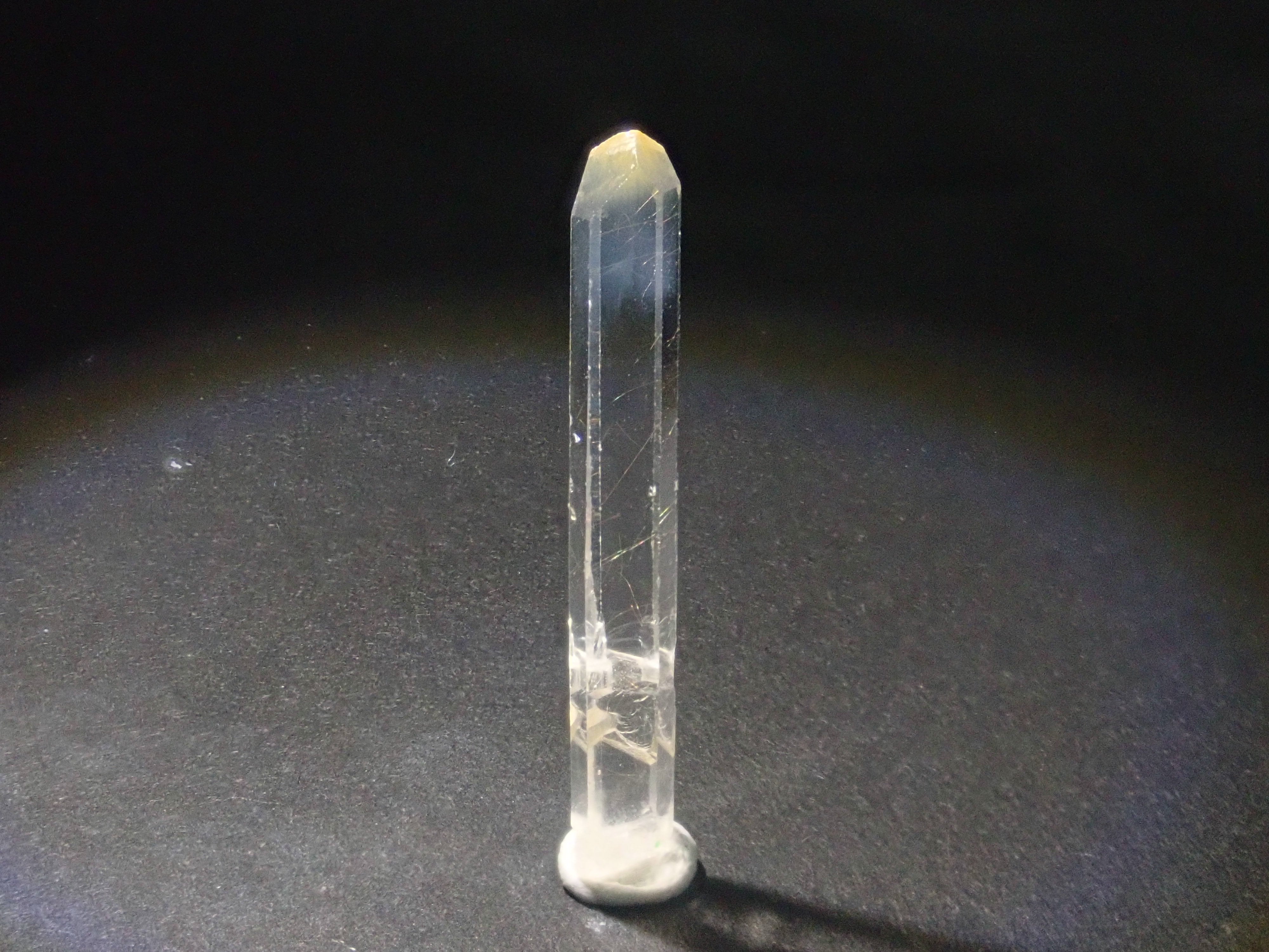 數量有限:哥倫比亞芒果石英(小尺寸 - 纖薄型)可享多次購買折扣