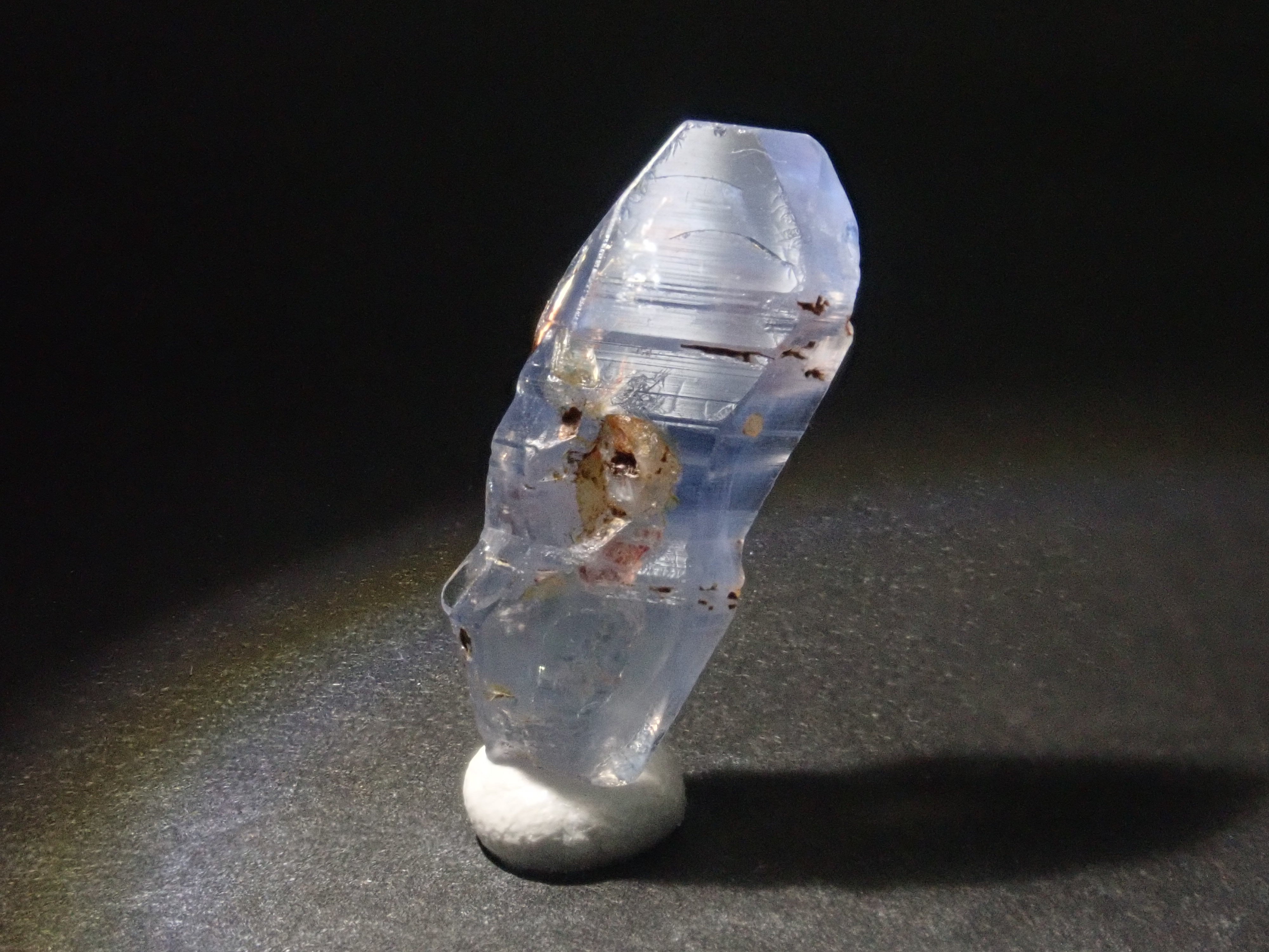 スリランカ産グラスボディ(サファイアクリスタル) 7.134ct原石