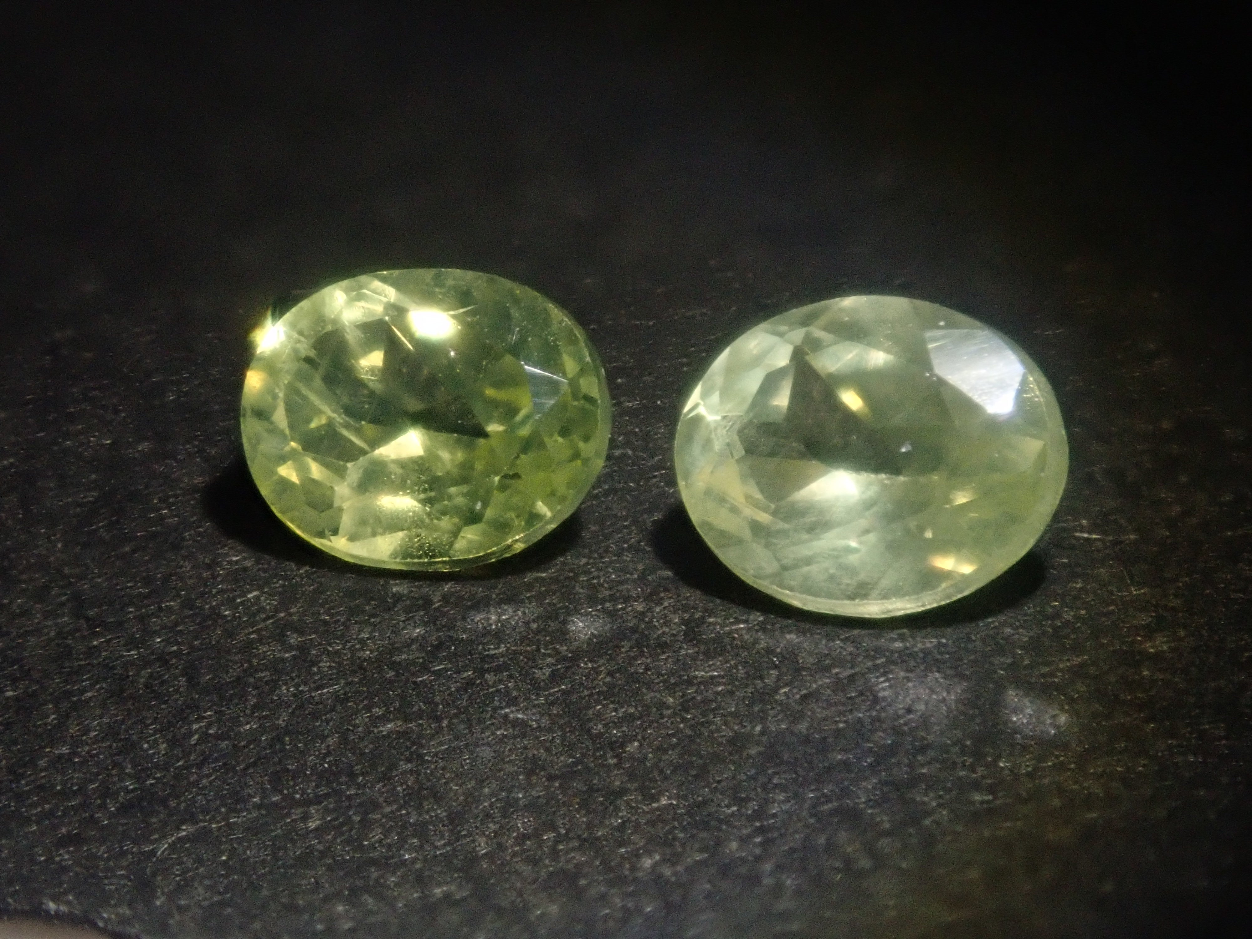 【2月2日晚間10點開始販售】限量20顆寶石:俄羅斯亞歷山大石、金綠寶石雙貓眼石及亞歷山大石扭蛋【多買有優惠】