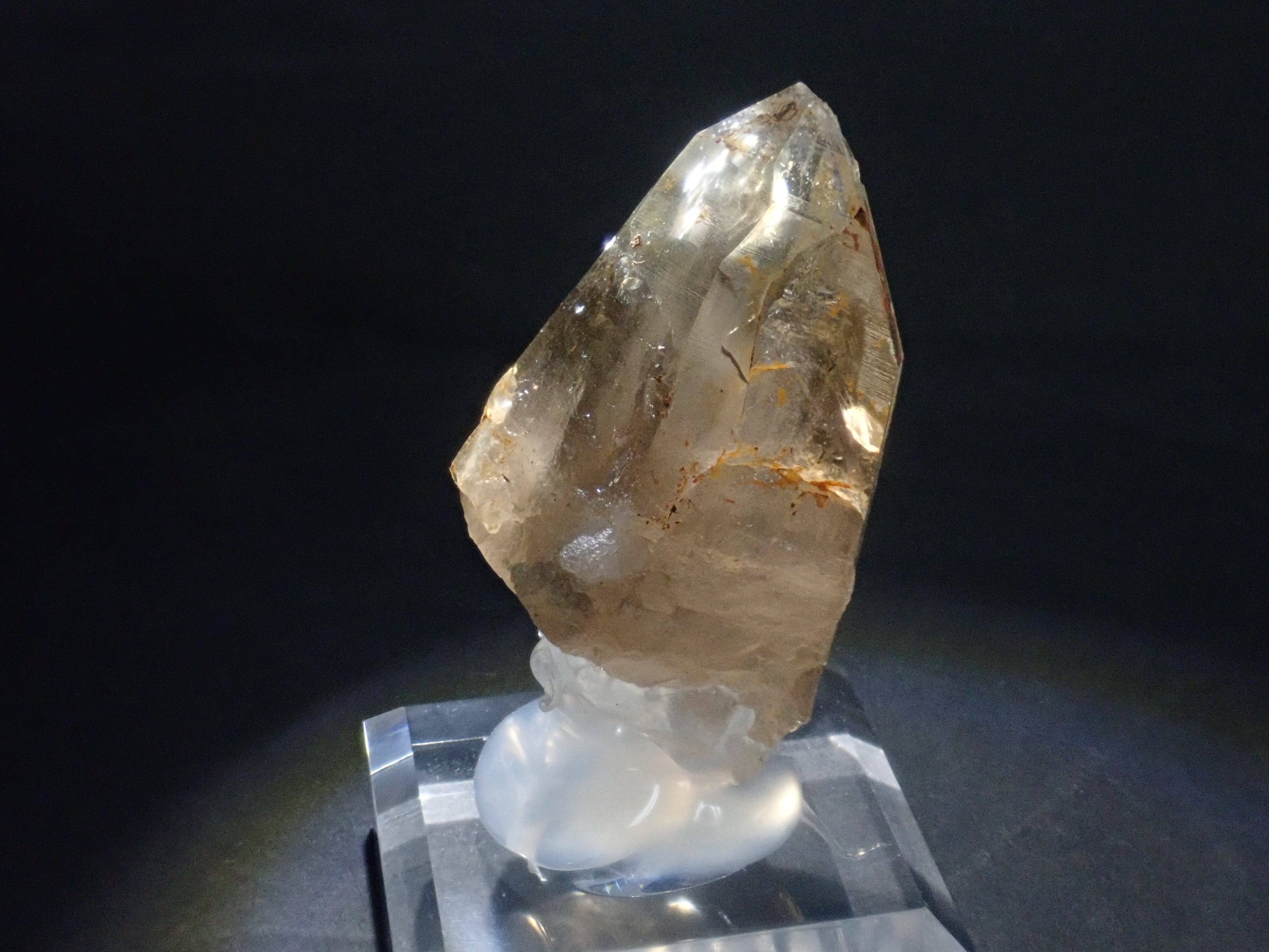 黒平水晶(山梨県黒平鉱山)1石原石 5.2×2.2cm 《複数購入割引有》