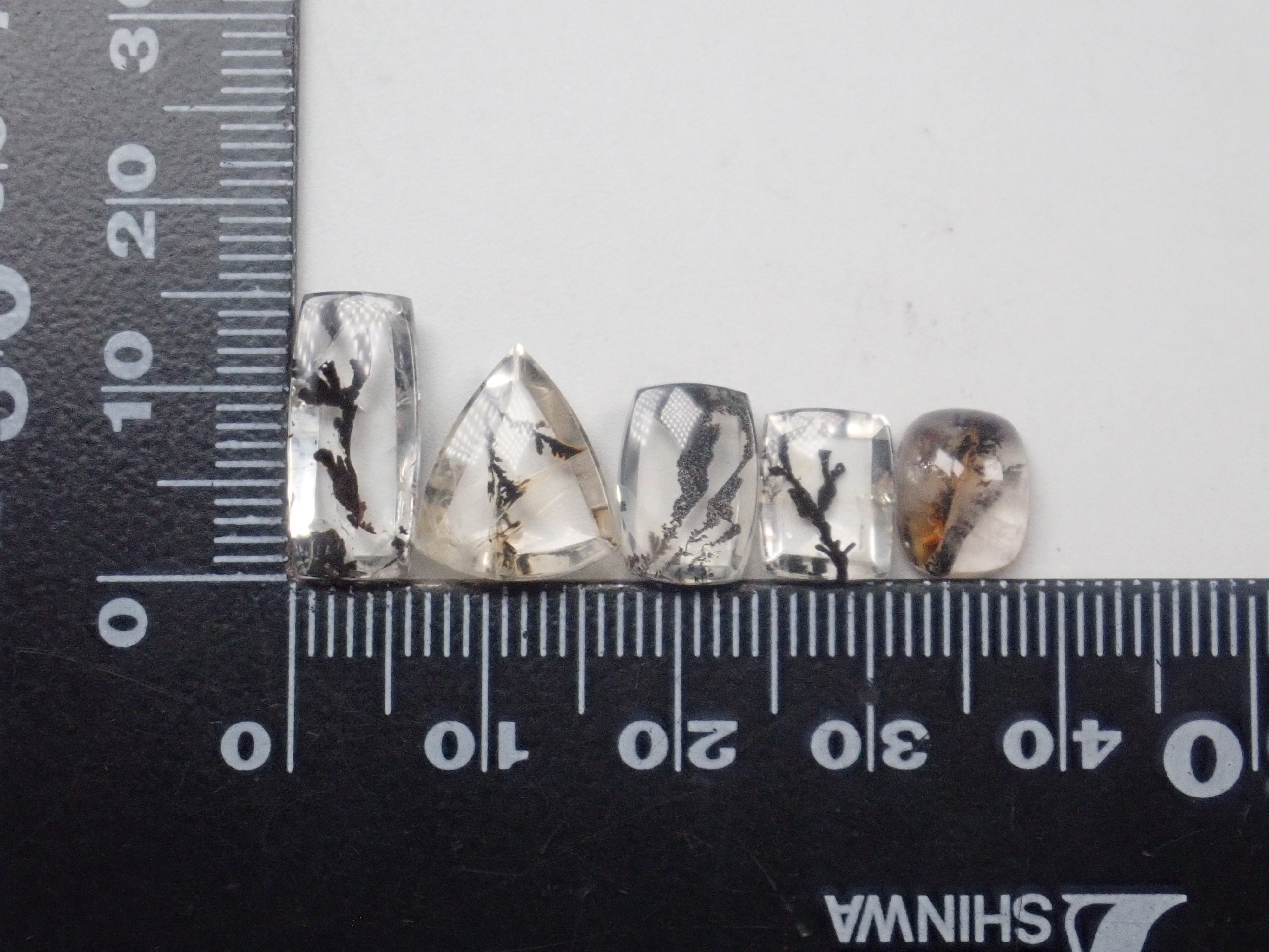 甲州貴石切子plusthree2石(平均18ct)入りデンドリティッククォーツガチャ1石(コッパールチルインクォーツ1石付)《複数購入割引有》
