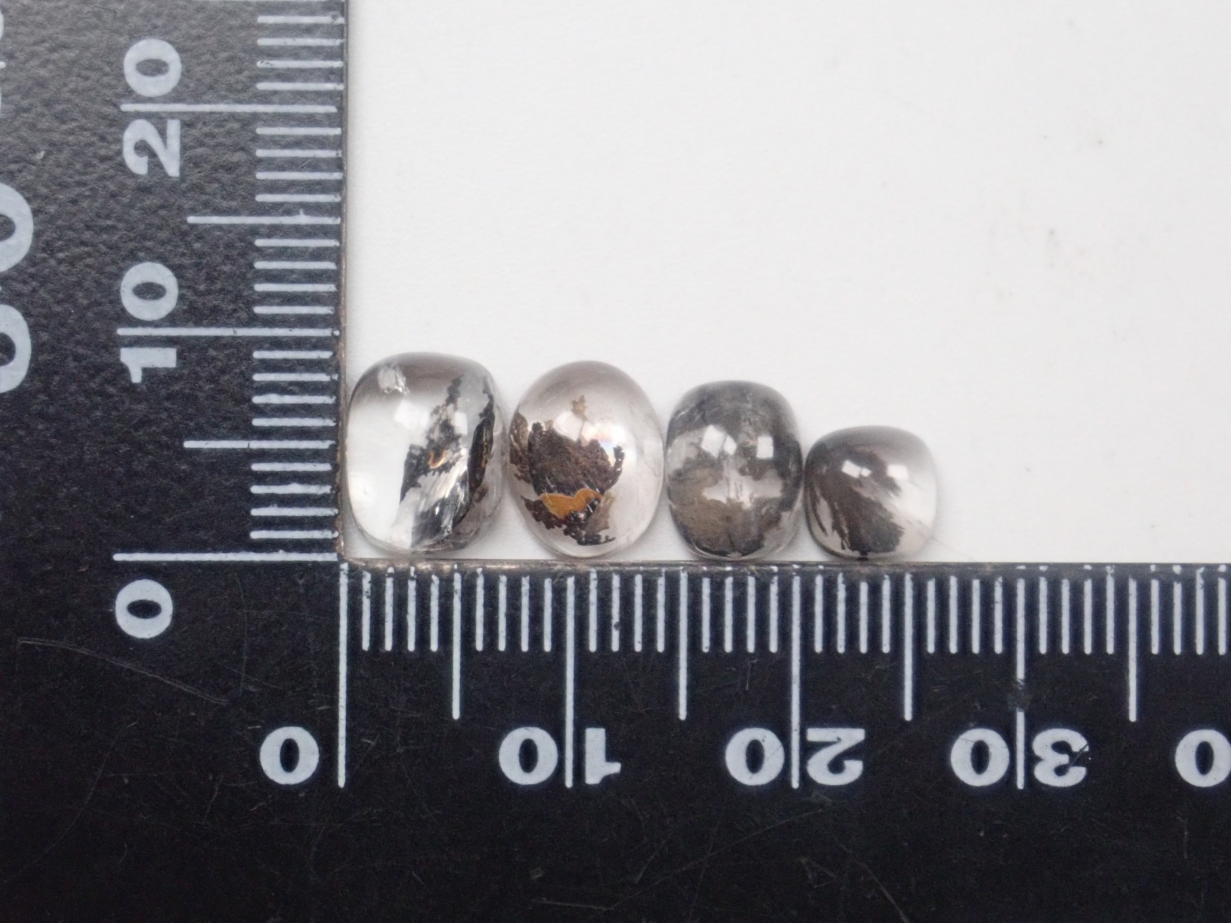 《限定11石》甲州貴石切子plusthree2石(平均18ct)入りデンドリティッククォーツガチャ1石(コッパールチルインクォーツ1石付)《複数購入割引有》