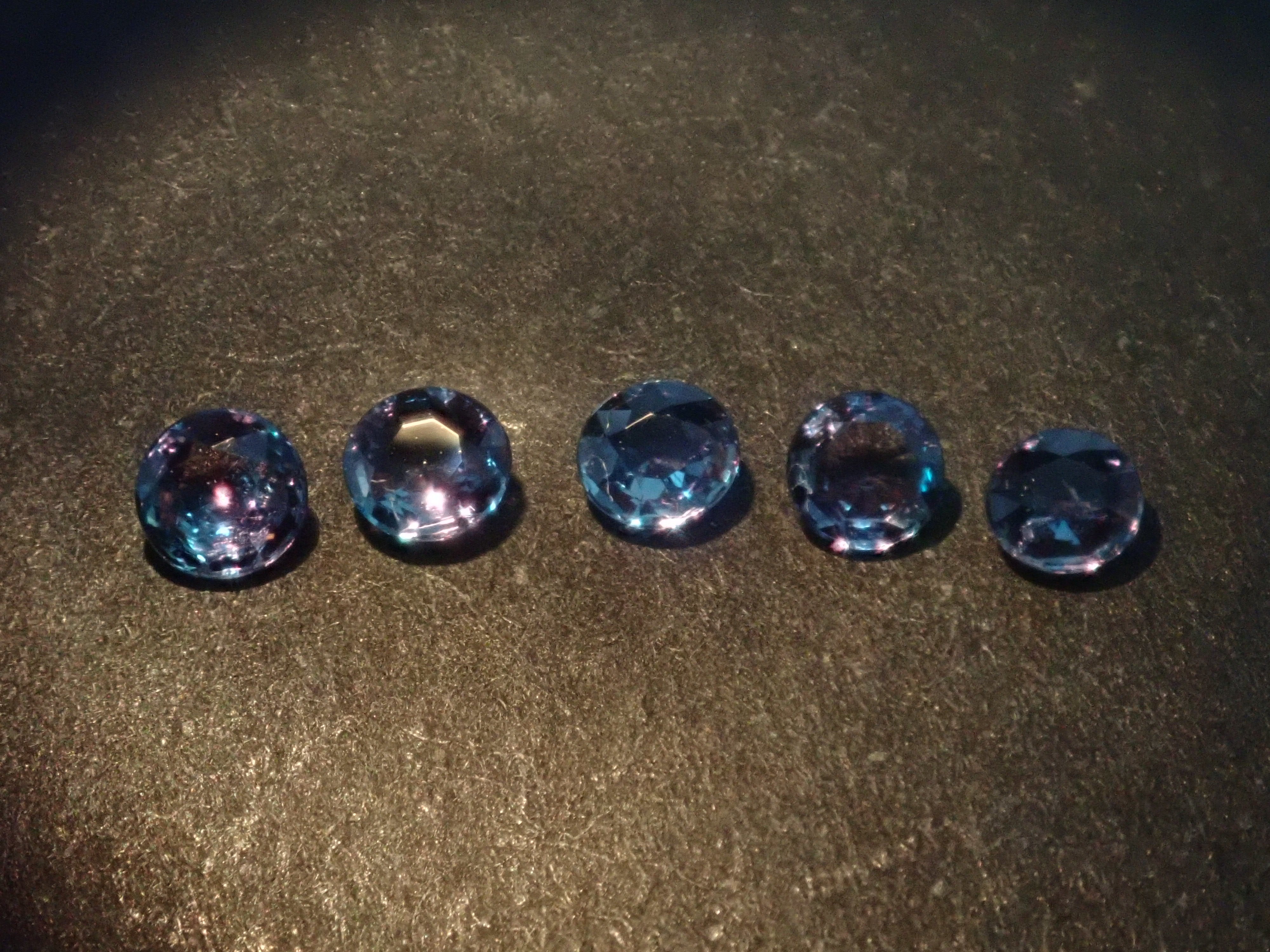 【1/30 22時販売】《限定10石》カラーチェンジ宝石ガチャ💎通常25,800円のミャンマー産カラーチェンジジルコン、ローズカットのアレキサンドライト1石ルース《複数購入割引有》