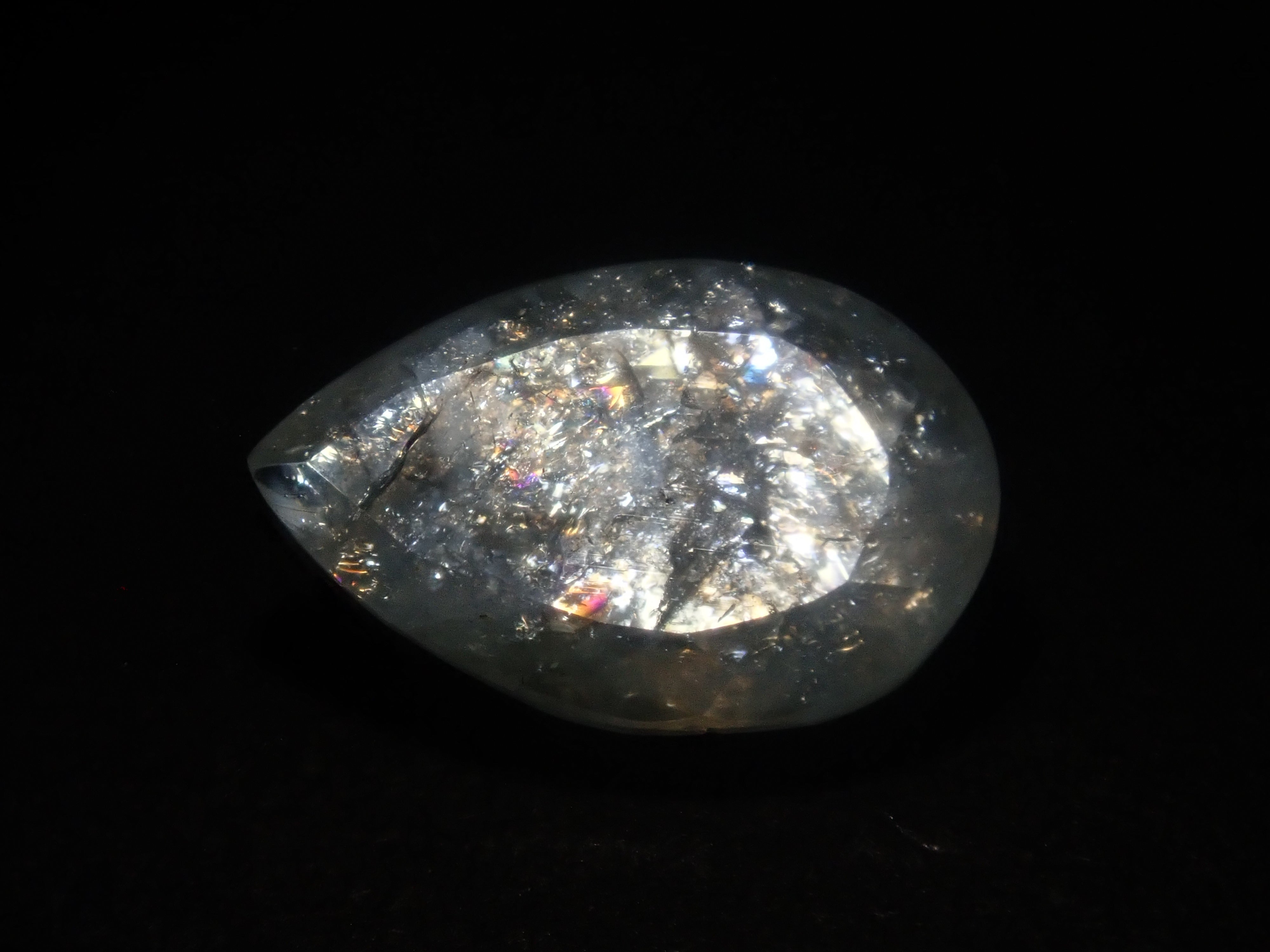 【8/30 22時販売】《限定8石》ブラジル産レインボーアクアマリン1石ルース(平均0.9ct,ペアシェイプカット)《複数購入割引有》
