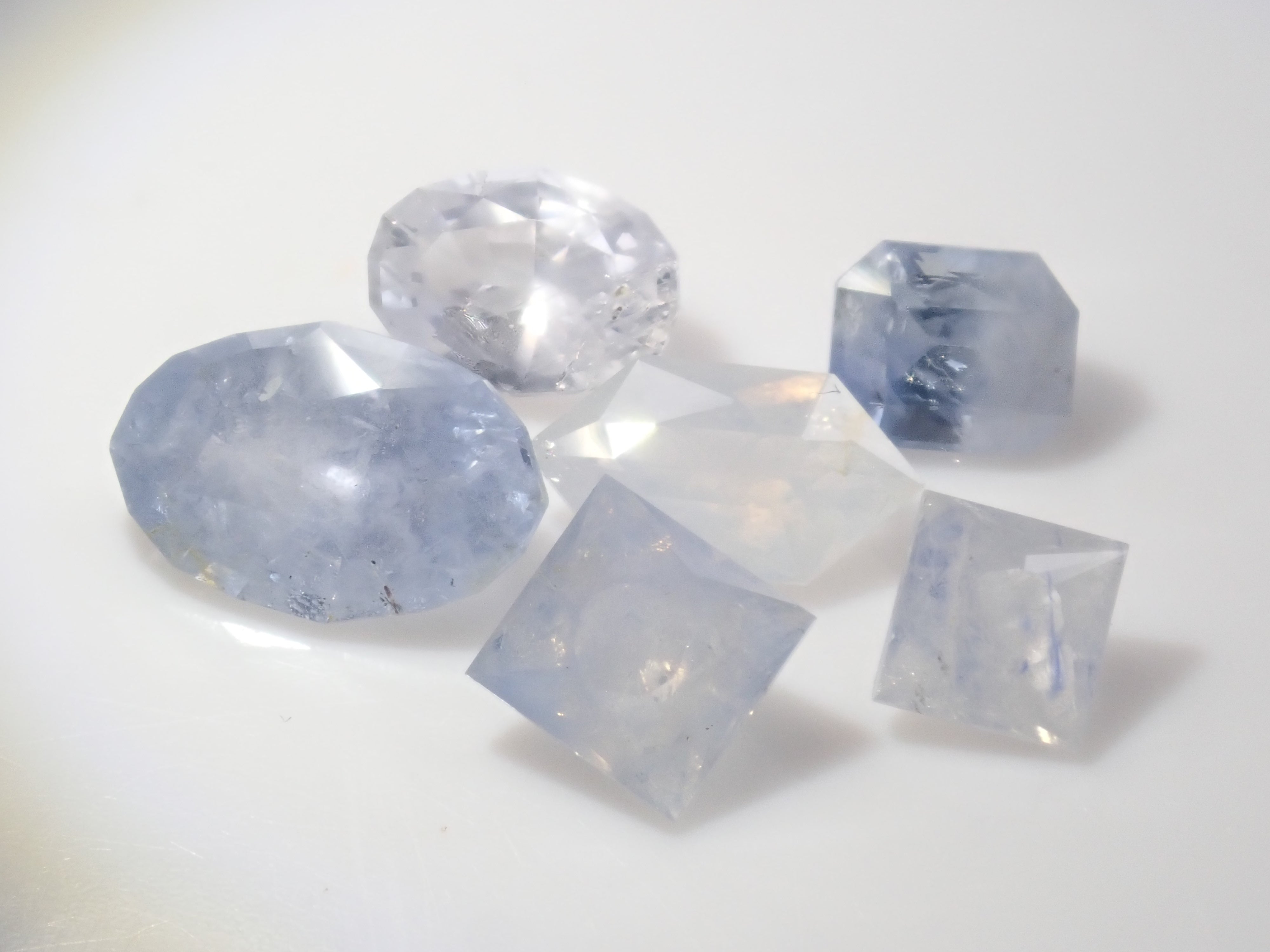 【9/6 22時販売】《限定6石》スリランカ産非加熱サファイア1石ルース(平均0.77ct)《複数購入割引有》