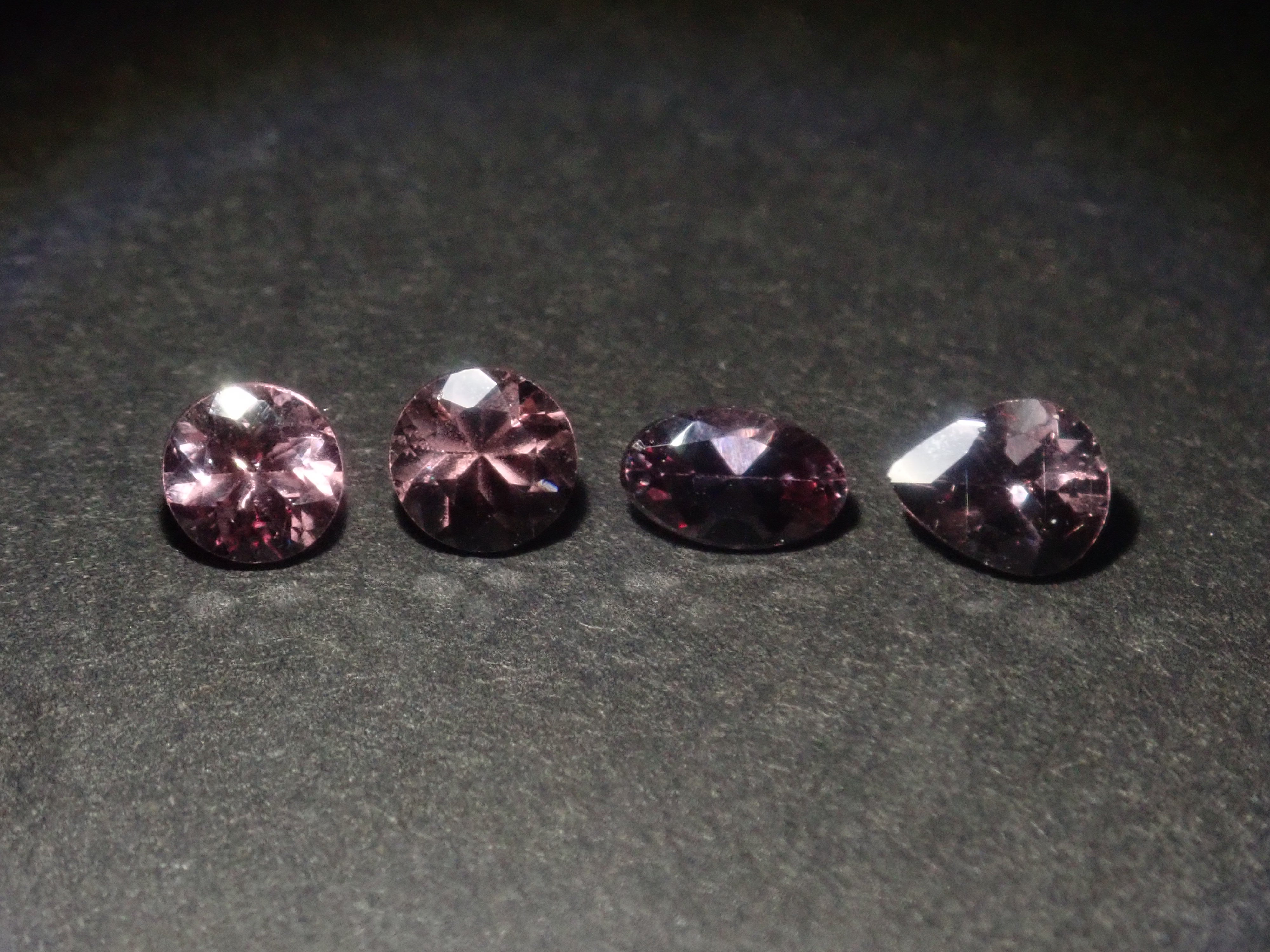 【1/30 22時販売】《限定10石》カラーチェンジ宝石ガチャ💎通常25,800円のミャンマー産カラーチェンジジルコン、ローズカットのアレキサンドライト1石ルース《複数購入割引有》