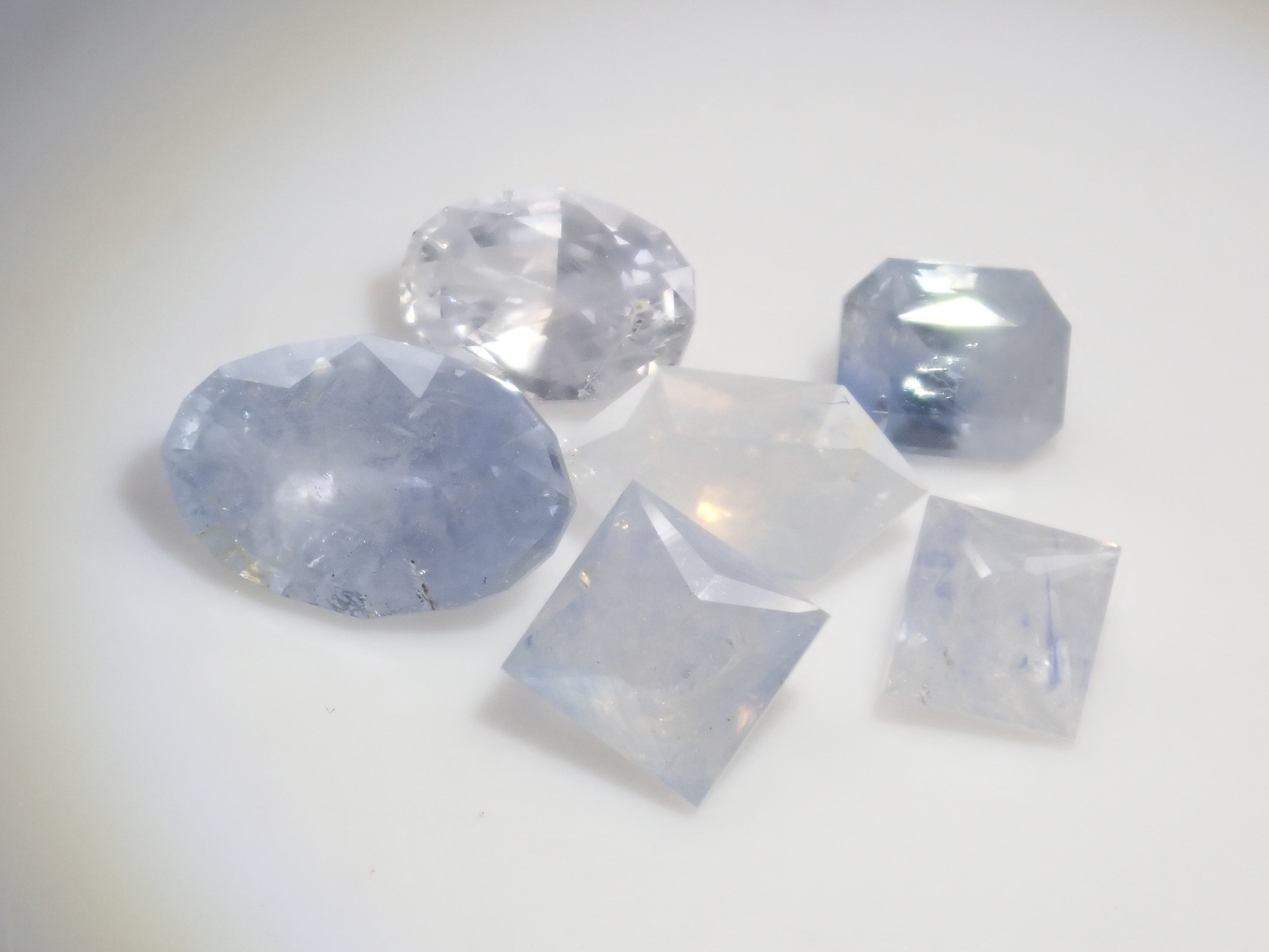【9/6 22時販売】《限定6石》スリランカ産非加熱サファイア1石ルース(平均0.77ct)《複数購入割引有》