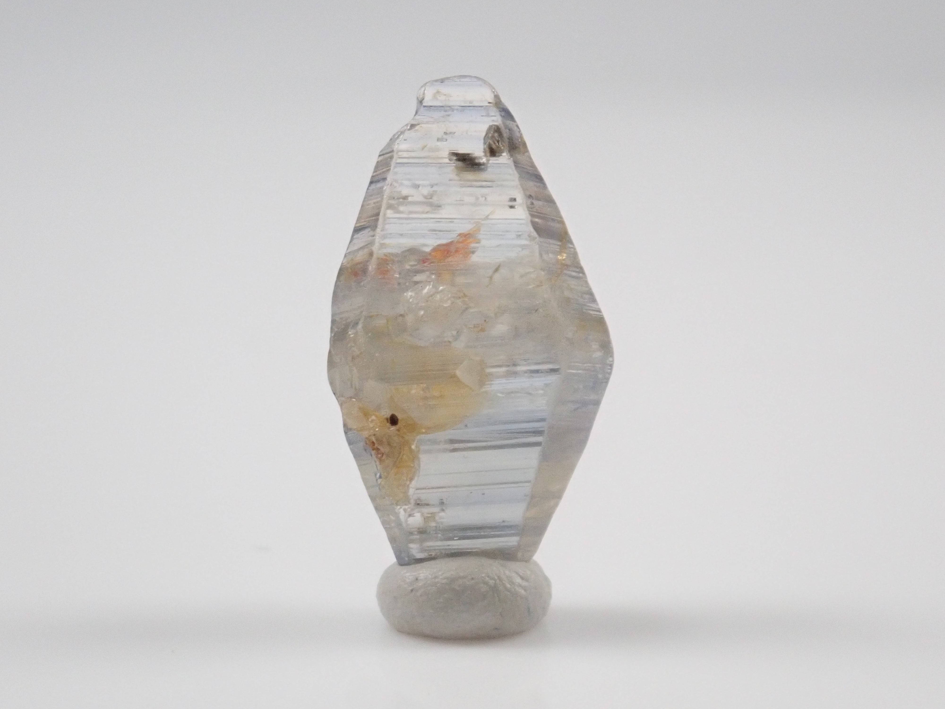 スリランカ産グラスボディ(サファイアクリスタル) 6.836ct原石