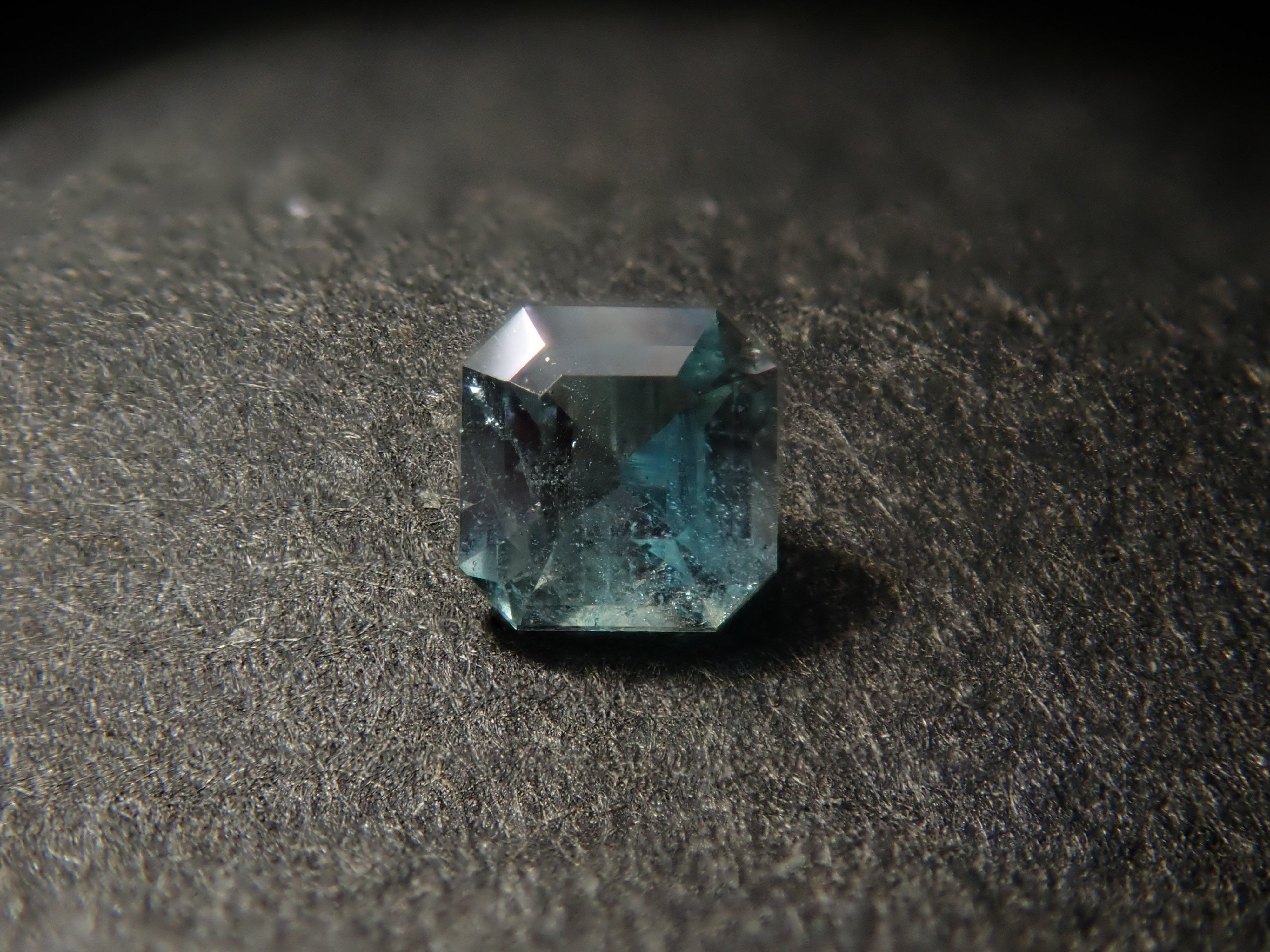 【2月2日晚間10點開始販售】限量20顆寶石:俄羅斯亞歷山大石、金綠寶石雙貓眼石及亞歷山大石扭蛋【多買有優惠】