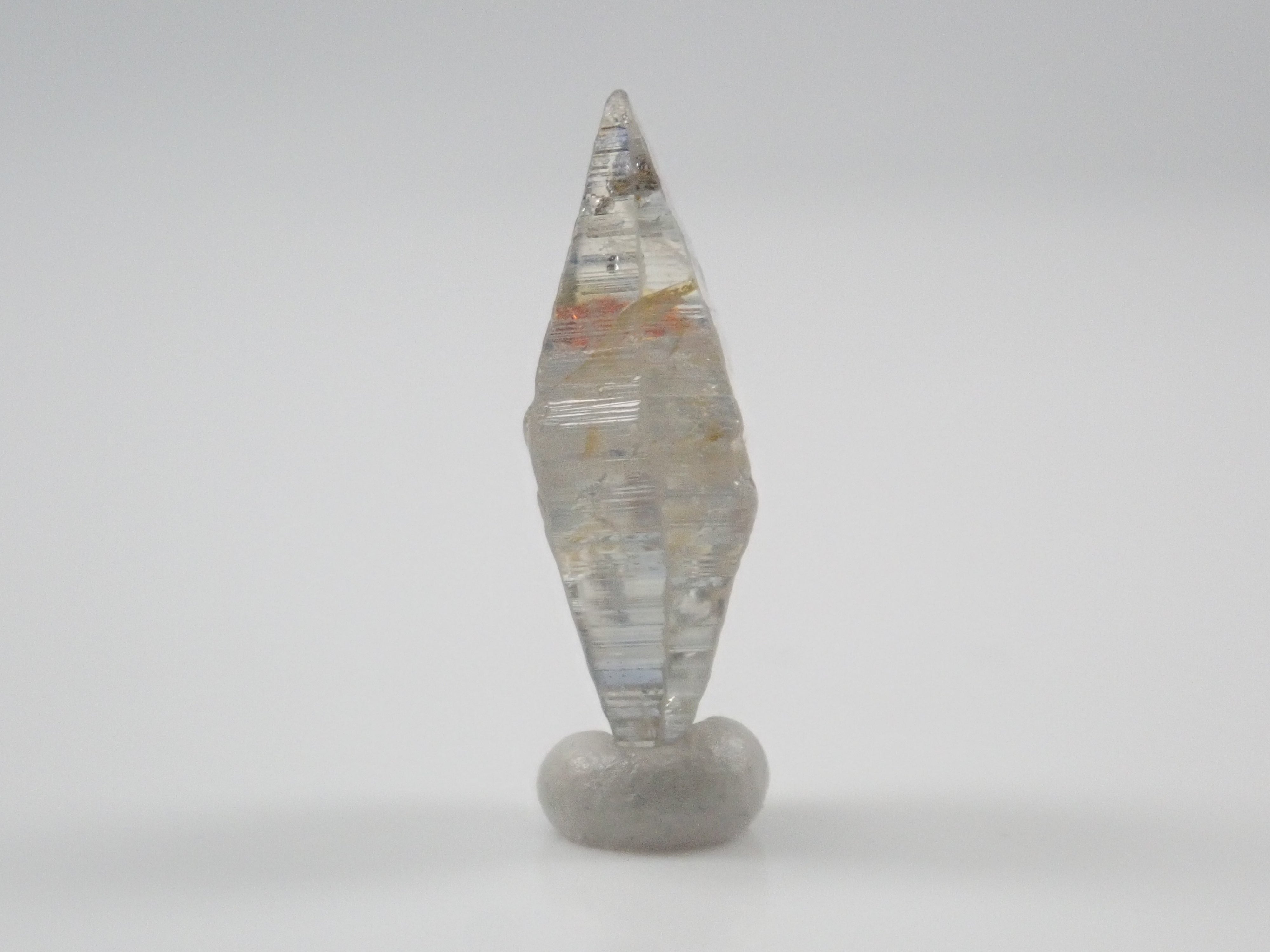 スリランカ産グラスボディ(サファイアクリスタル) 6.836ct原石