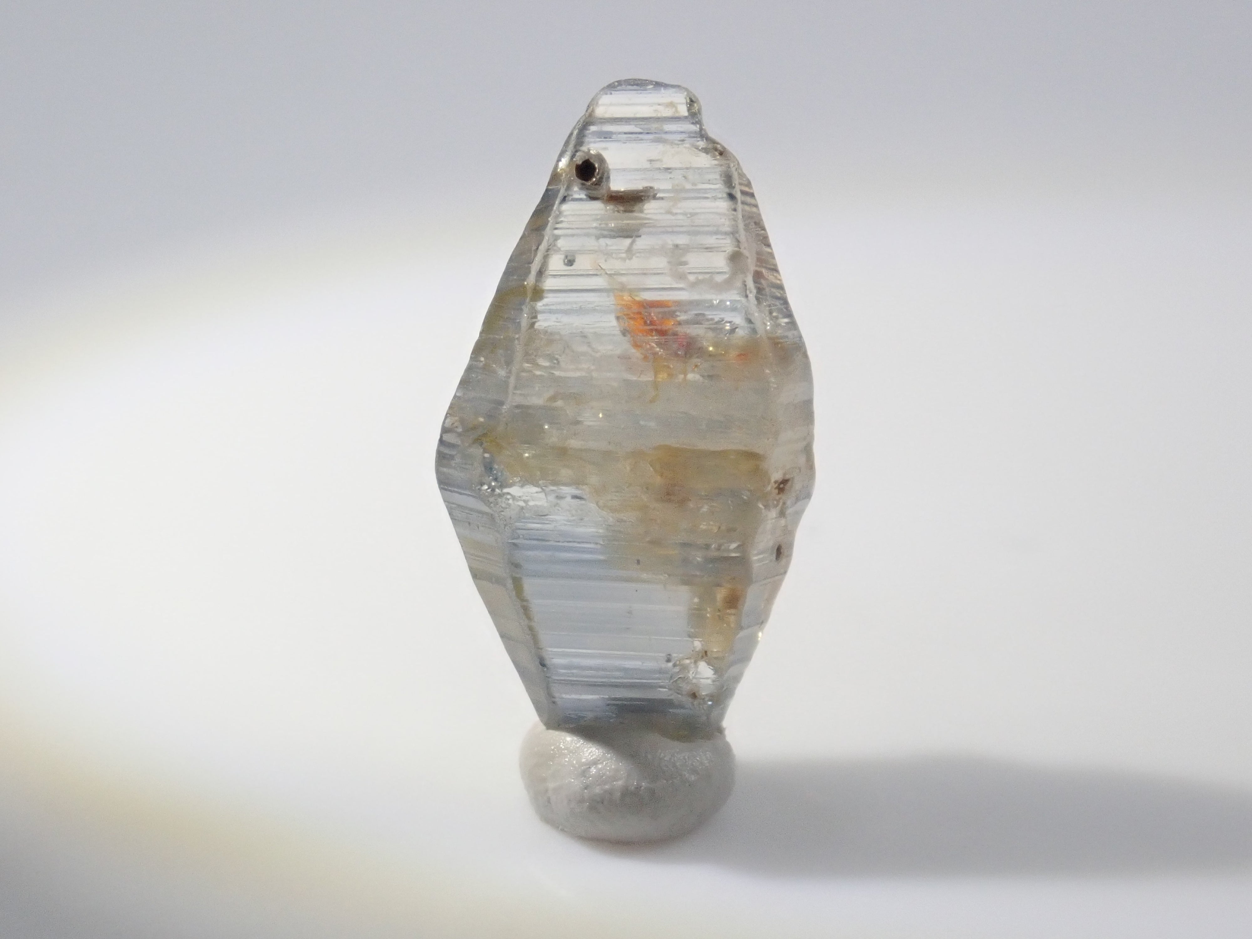 スリランカ産グラスボディ(サファイアクリスタル) 6.836ct原石