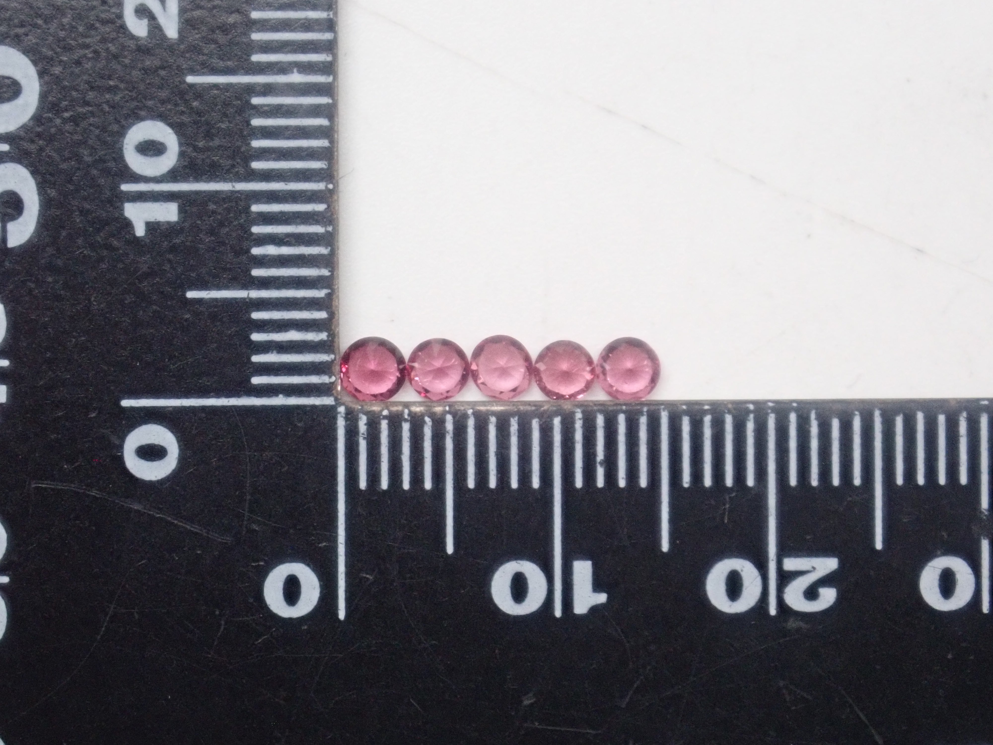 【2/15 22時販売】《限定18石》スリランカ産ロードライトガーネット3mm1石ルース《複数購入割引有》