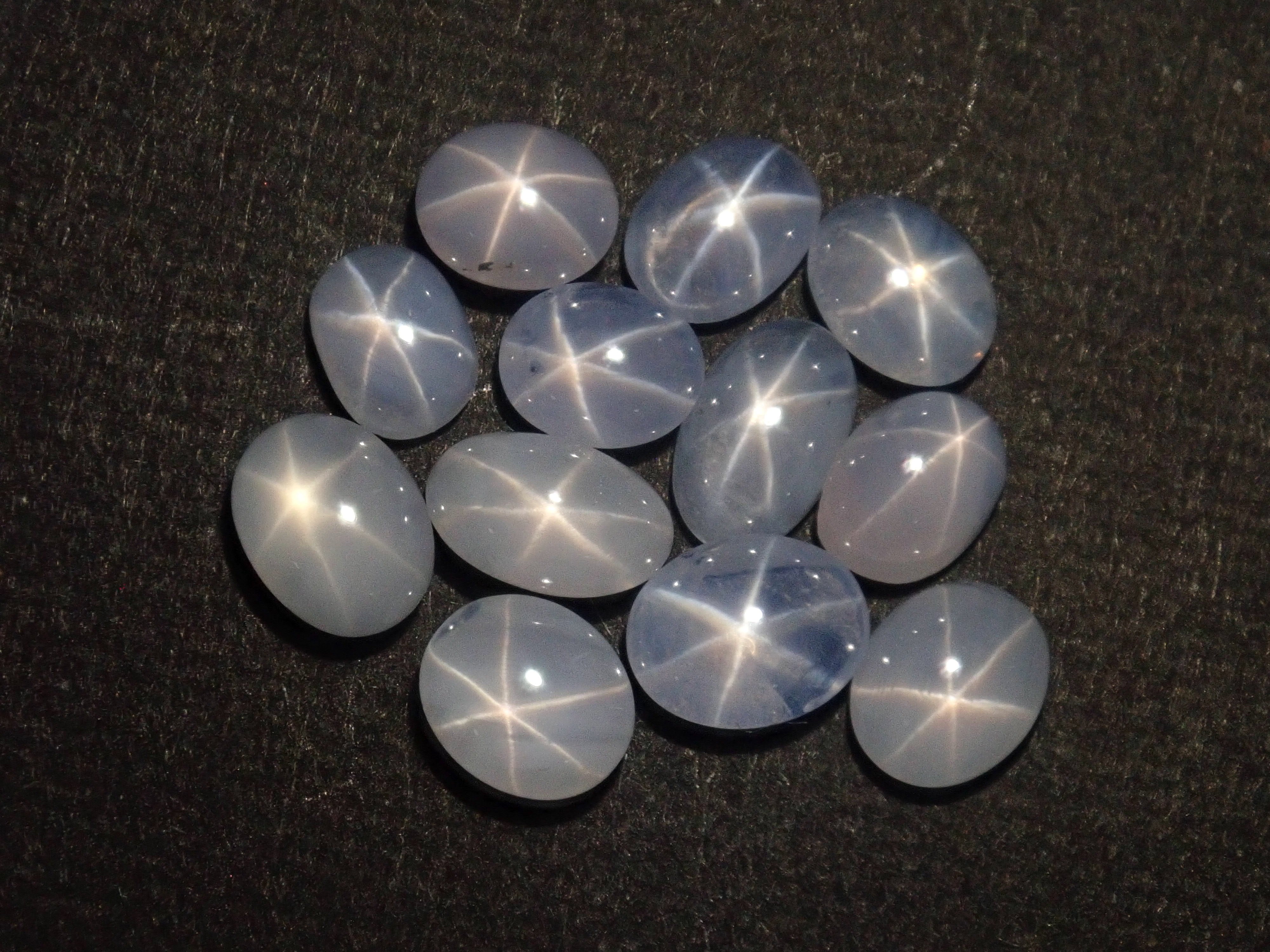 《限定10石》スリランカ産スターサファイア1石ルース《複数購入割引有》