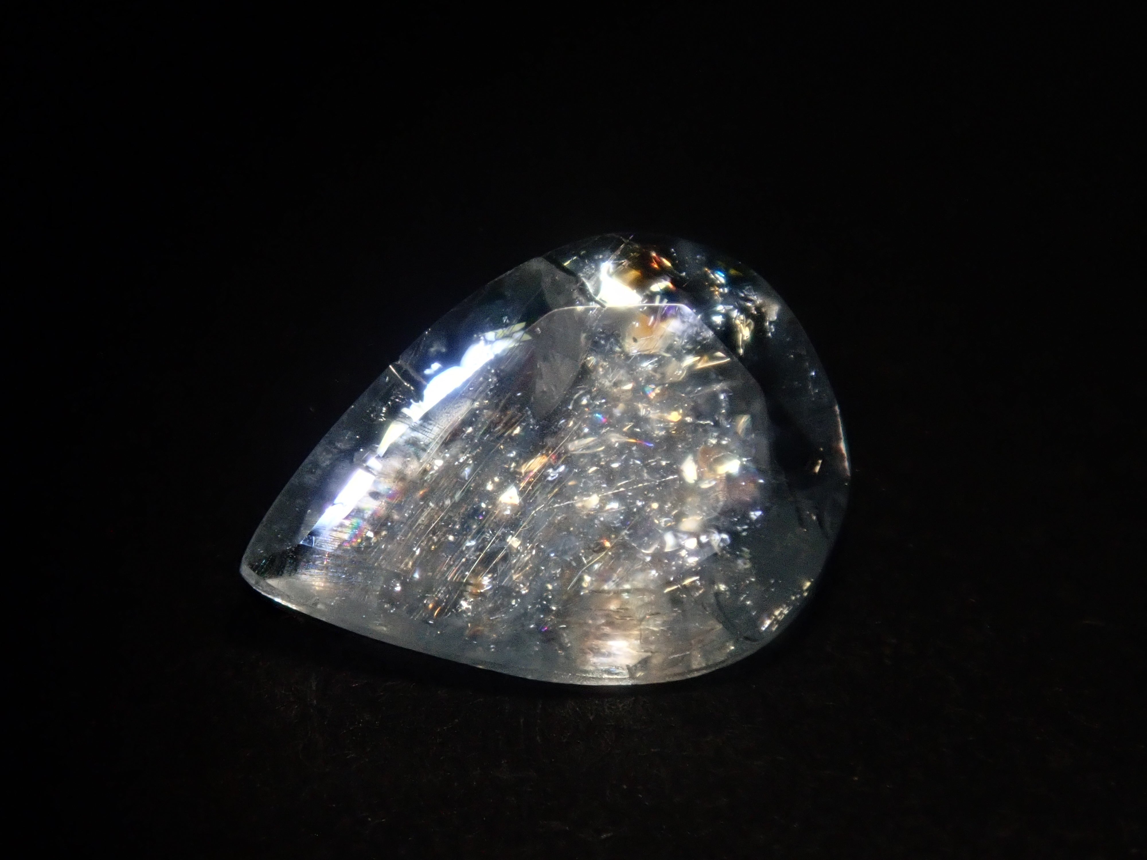 【8/23 22時販売】《限定8石》ブラジル産レインボーアクアマリン1石ルース(ペアシェイプ)《複数購入割引有》