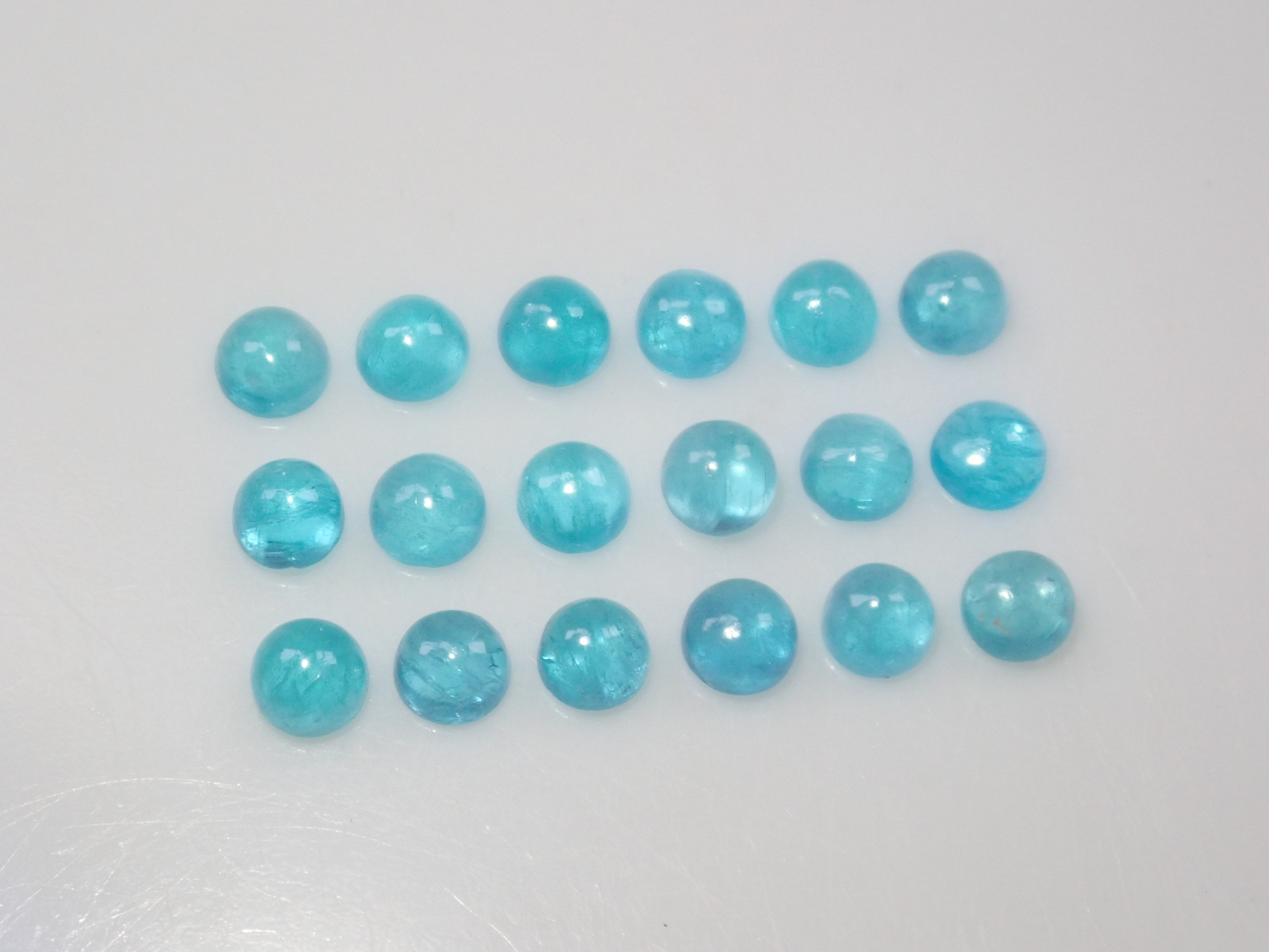 【10/11 22時販売】《限定18石》ブラジル産パライバトルマリン(カボションカット約2.2mm)1石ルース《複数購入割引有》