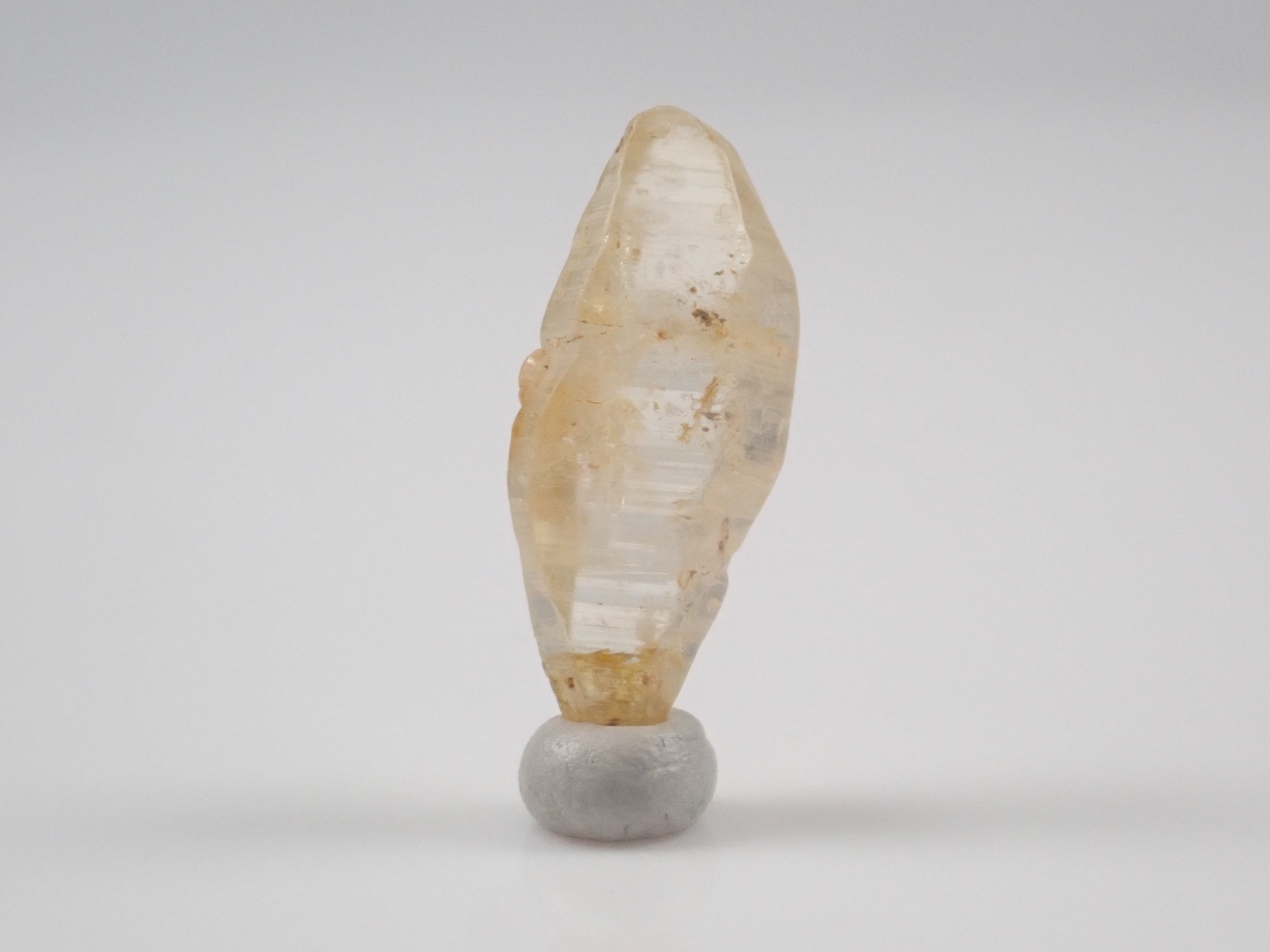 スリランカ産グラスボディ(サファイアクリスタル) 5.355ct原石