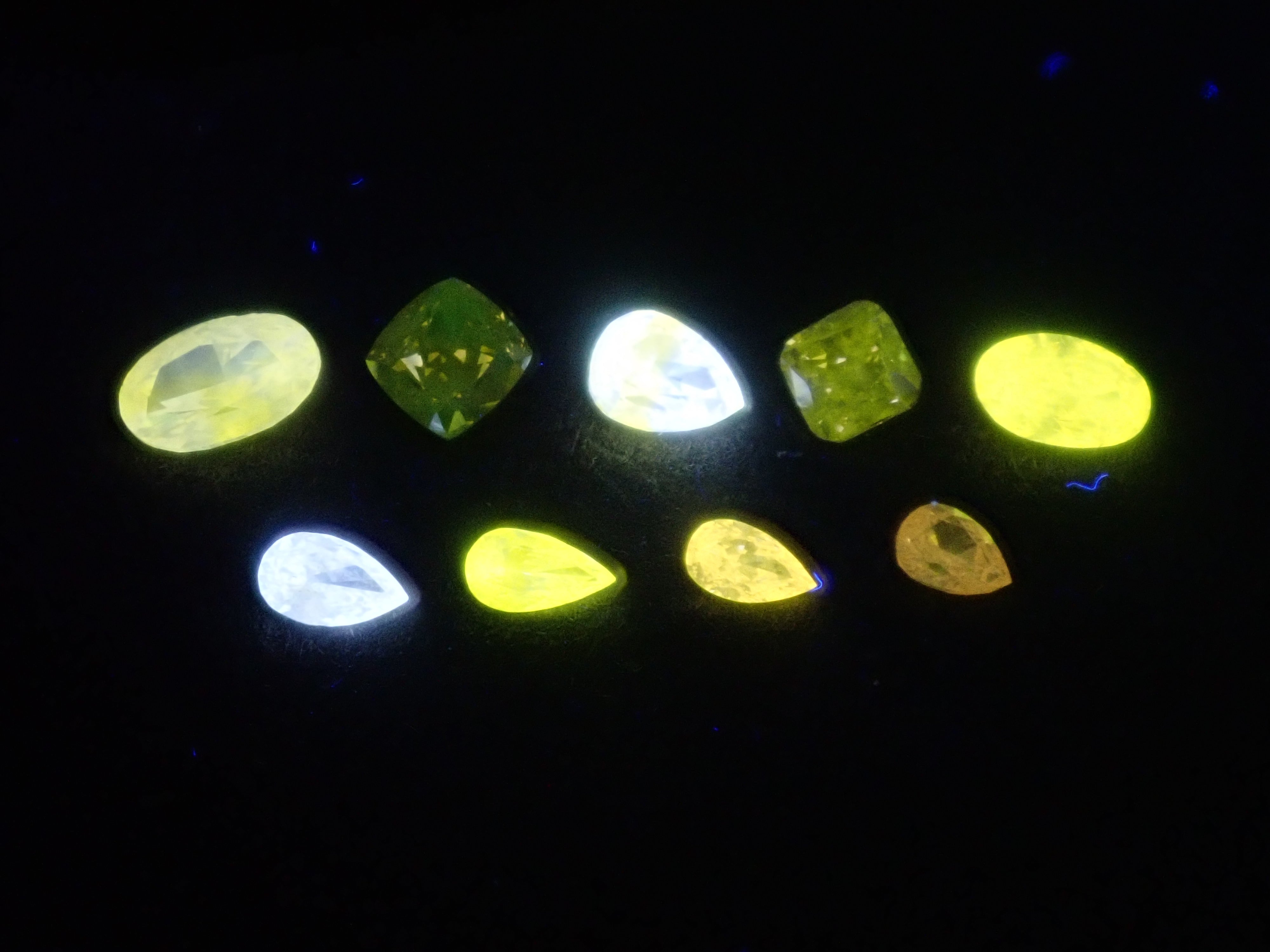 【3/1 22時販売】《限定10石》蛍光ダイヤモンドガチャ💎通常35,800円の3.2mmカメレオンダイヤなど含むガチャ(VS-SIクラス相当)《複数購入割引有》