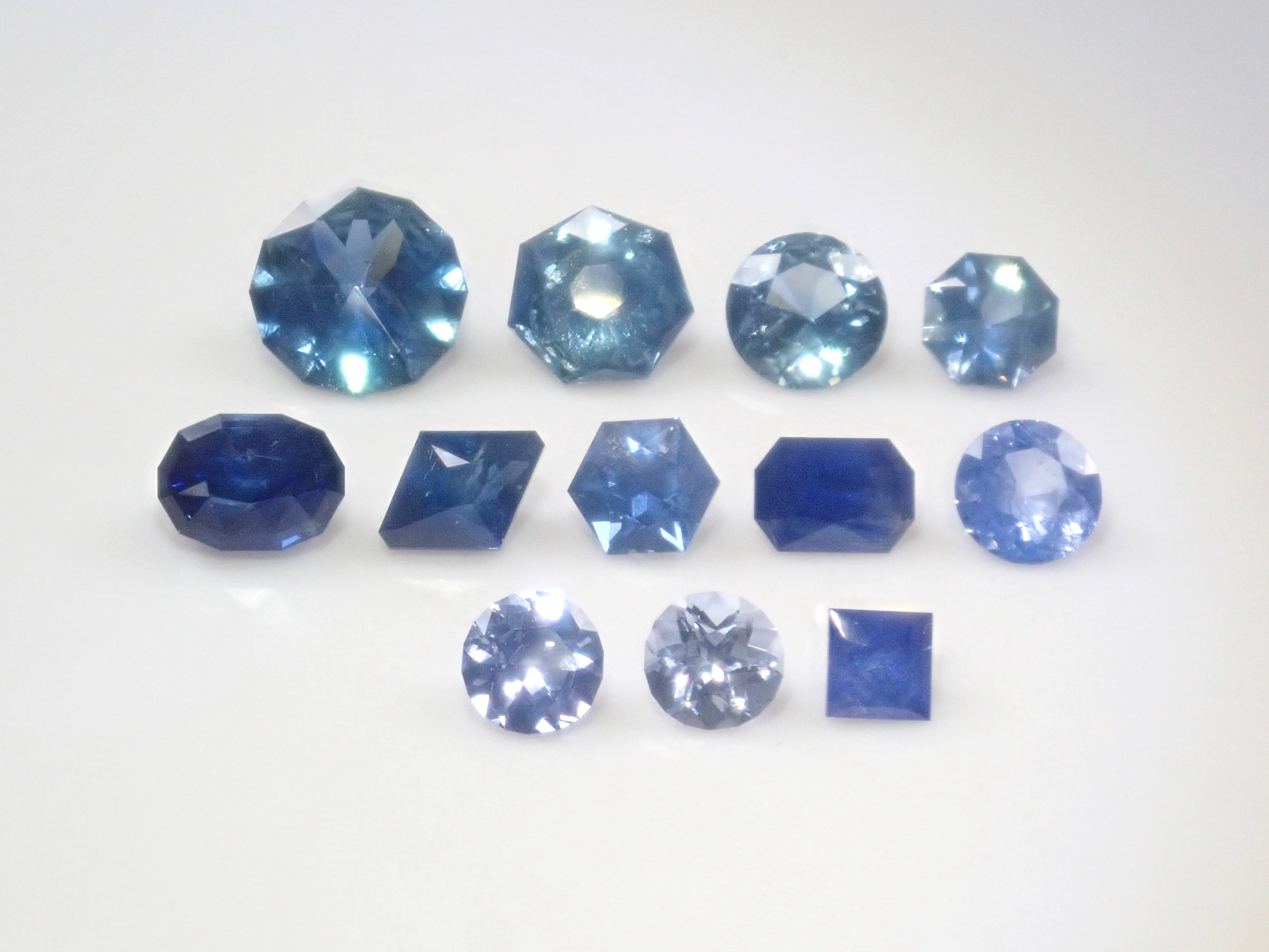 【1/24 22時販売】《限定16石》コーンフラワーブルーAIGS鑑別書付き、ロイヤルブルーサファイア鑑別書付きが当たる(さらに通常5,980円の美しいイエローサファイアのおまけ付き)💎ブルーサファイアガチャ《複数購入割引有》