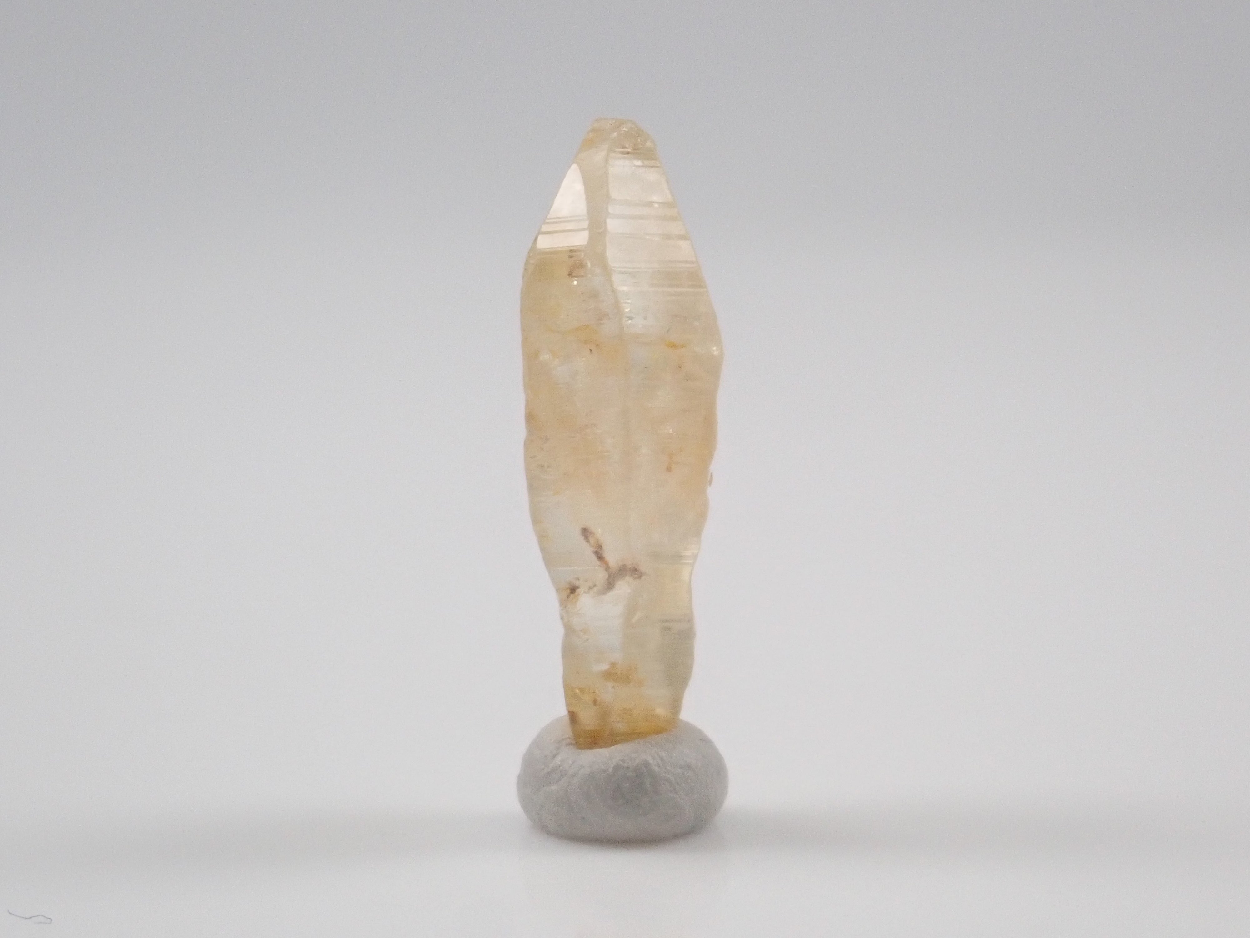 スリランカ産グラスボディ(サファイアクリスタル) 5.355ct原石