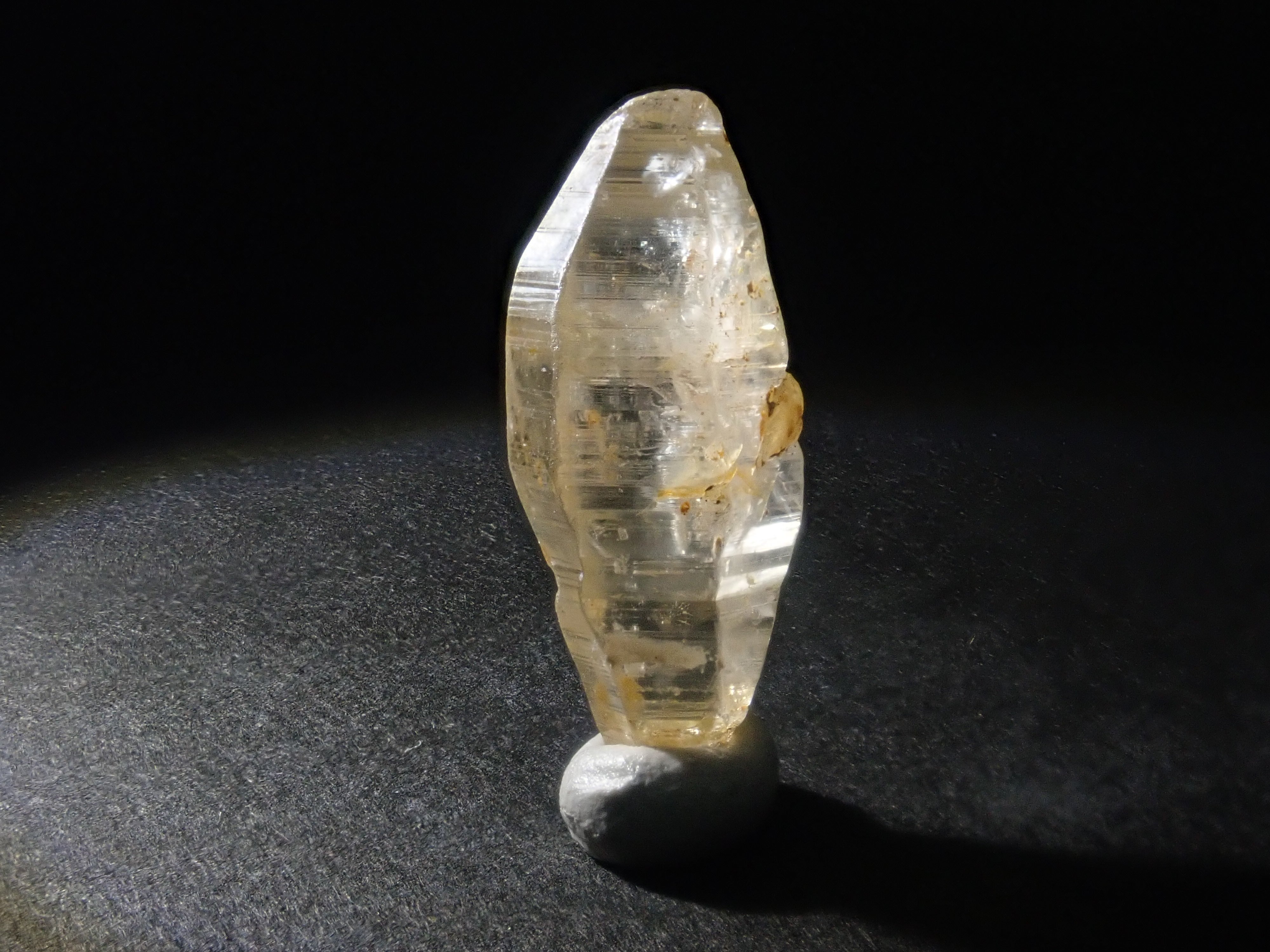 スリランカ産グラスボディ(サファイアクリスタル) 5.355ct原石