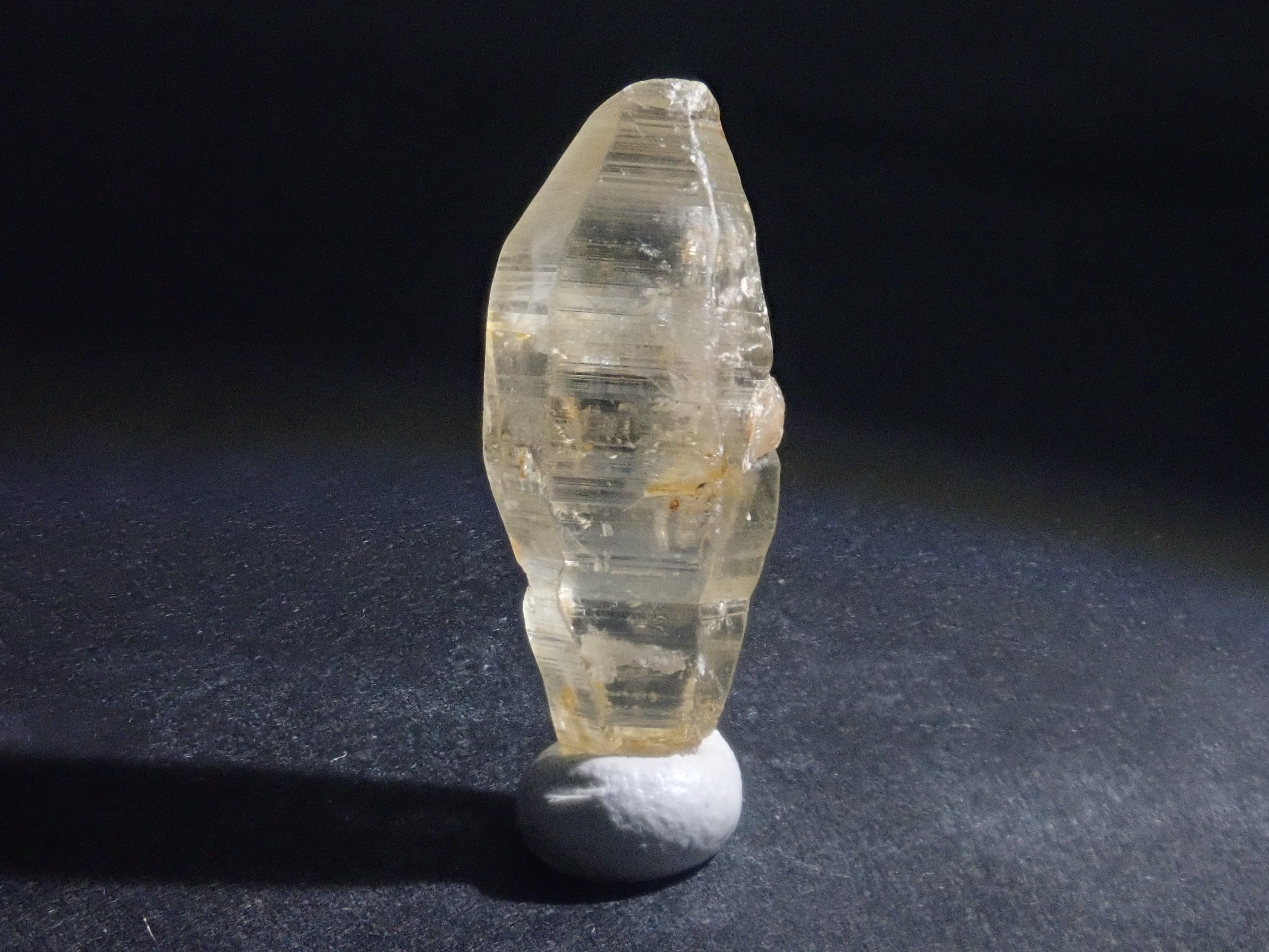 スリランカ産グラスボディ(サファイアクリスタル) 5.355ct原石