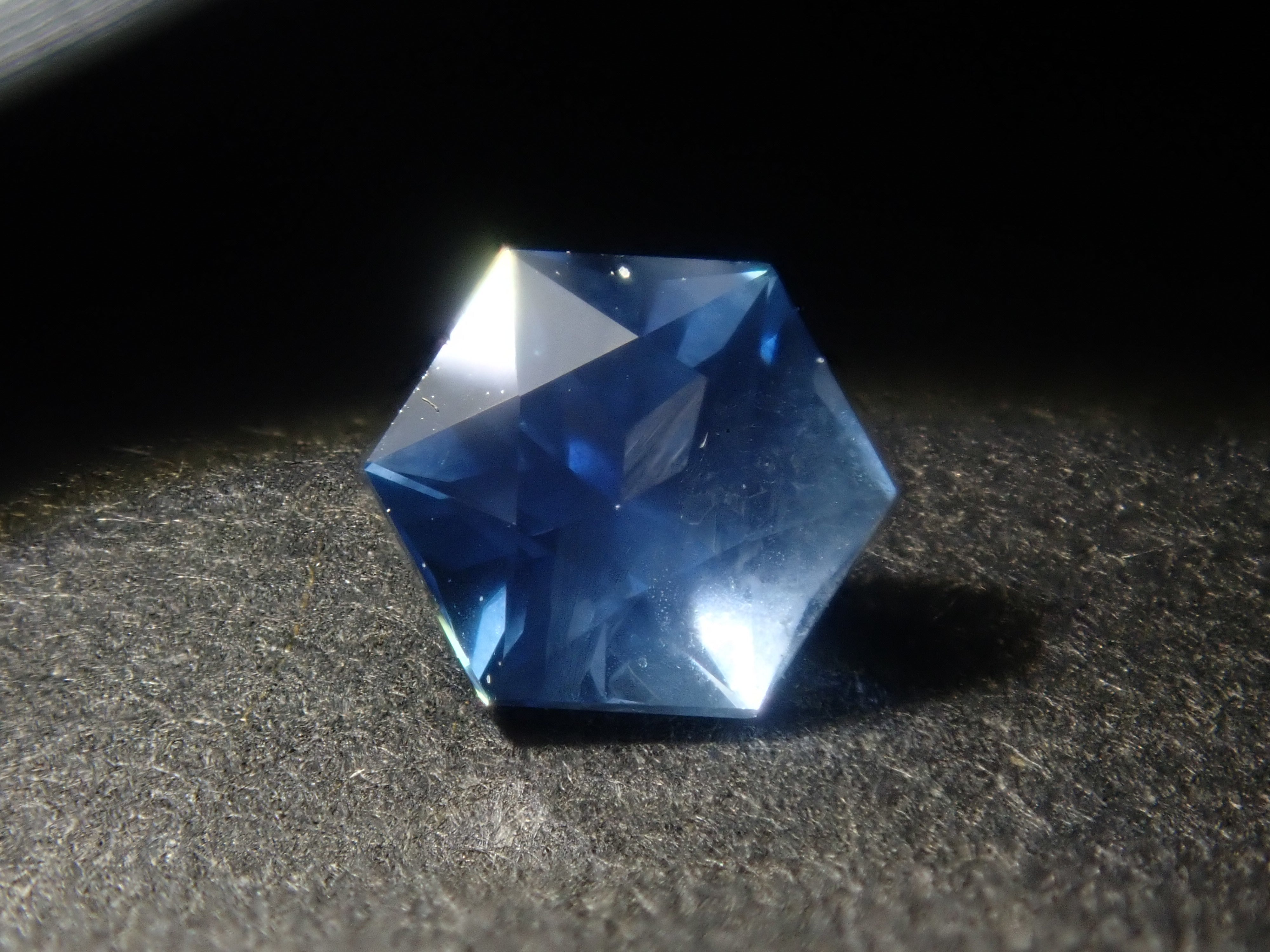 【1/24 22時販売】《限定16石》コーンフラワーブルーAIGS鑑別書付き、ロイヤルブルーサファイア鑑別書付きが当たる(さらに通常5,980円の美しいイエローサファイアのおまけ付き)💎ブルーサファイアガチャ《複数購入割引有》