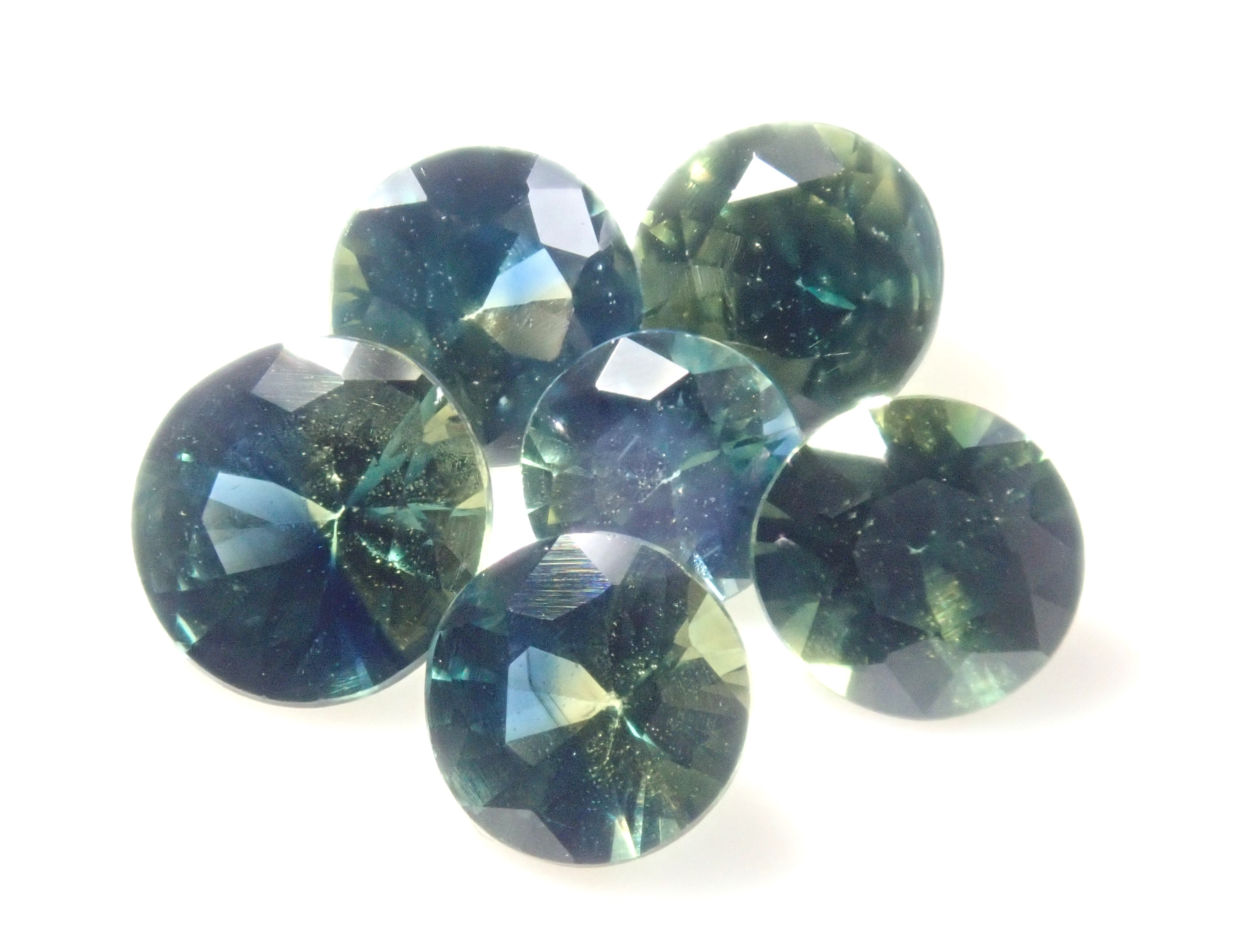 【限量6顆】藍寶石Gacha💎坦尚尼亞雙色藍寶石(含新月藍寶石,3-4mm)【多買有優惠】