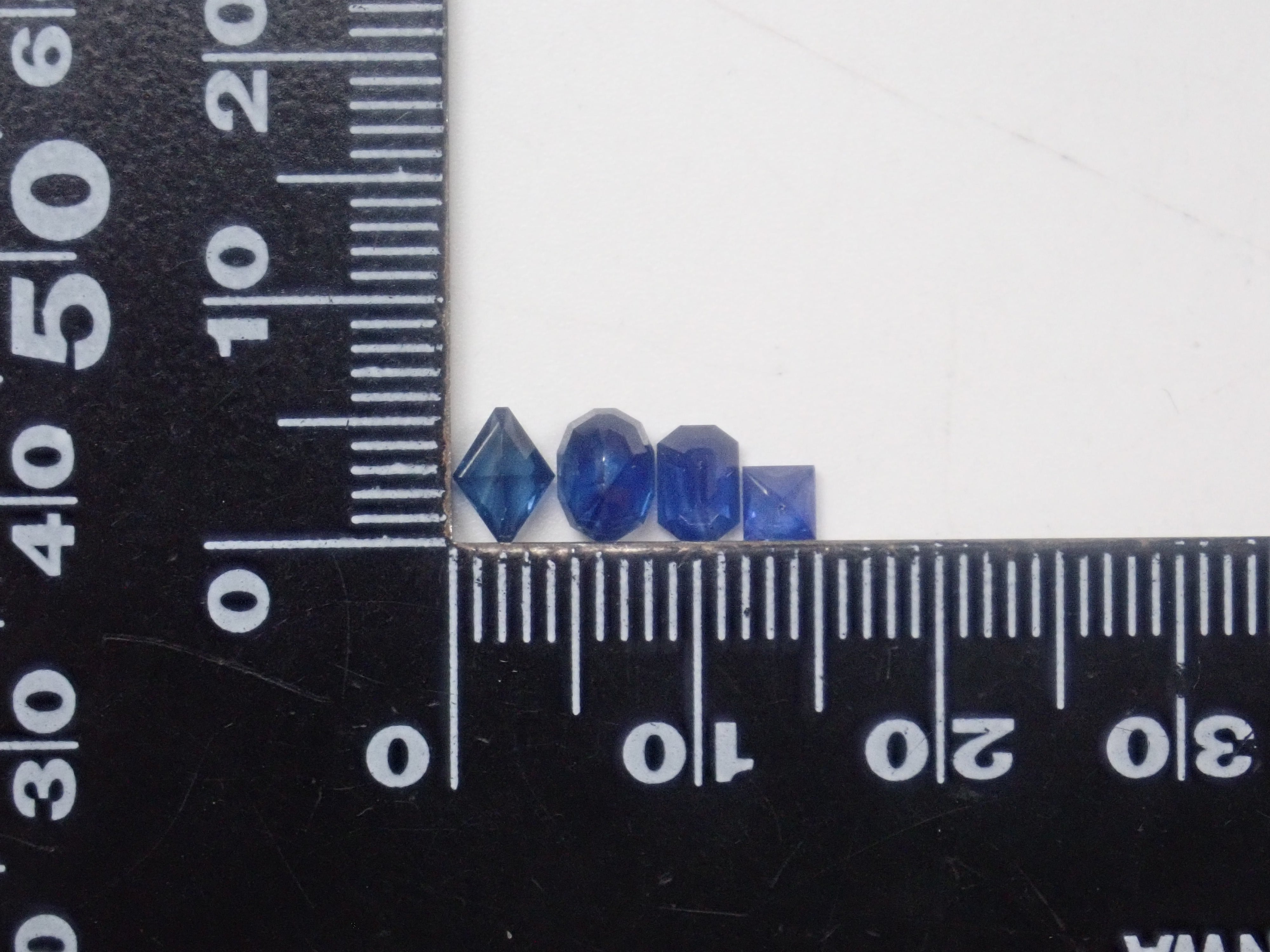 【1/24 22時販売】《限定16石》コーンフラワーブルーAIGS鑑別書付き、ロイヤルブルーサファイア鑑別書付きが当たる(さらに通常5,980円の美しいイエローサファイアのおまけ付き)💎ブルーサファイアガチャ《複数購入割引有》